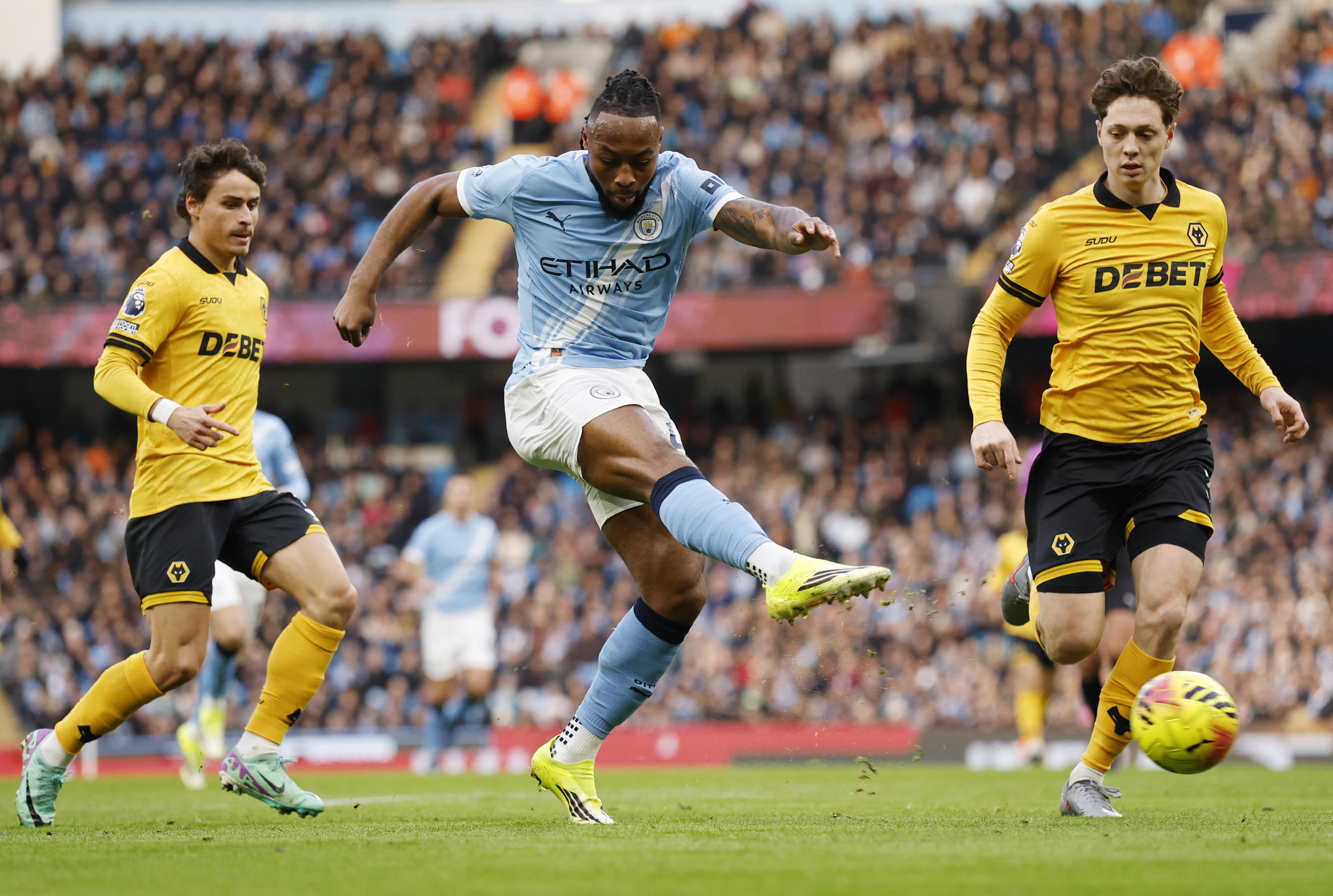 Soccer Football - Premier League - Manchester City v Wolverhampton Wanderers - Etihad Stadium, Manchester, Britain - January 24, 2026  Manchester City's Antoine Semenyo shoots at goal Action Images via Reuters/Jason Cairnduff EDITORIAL USE ONLY. NO USE WI