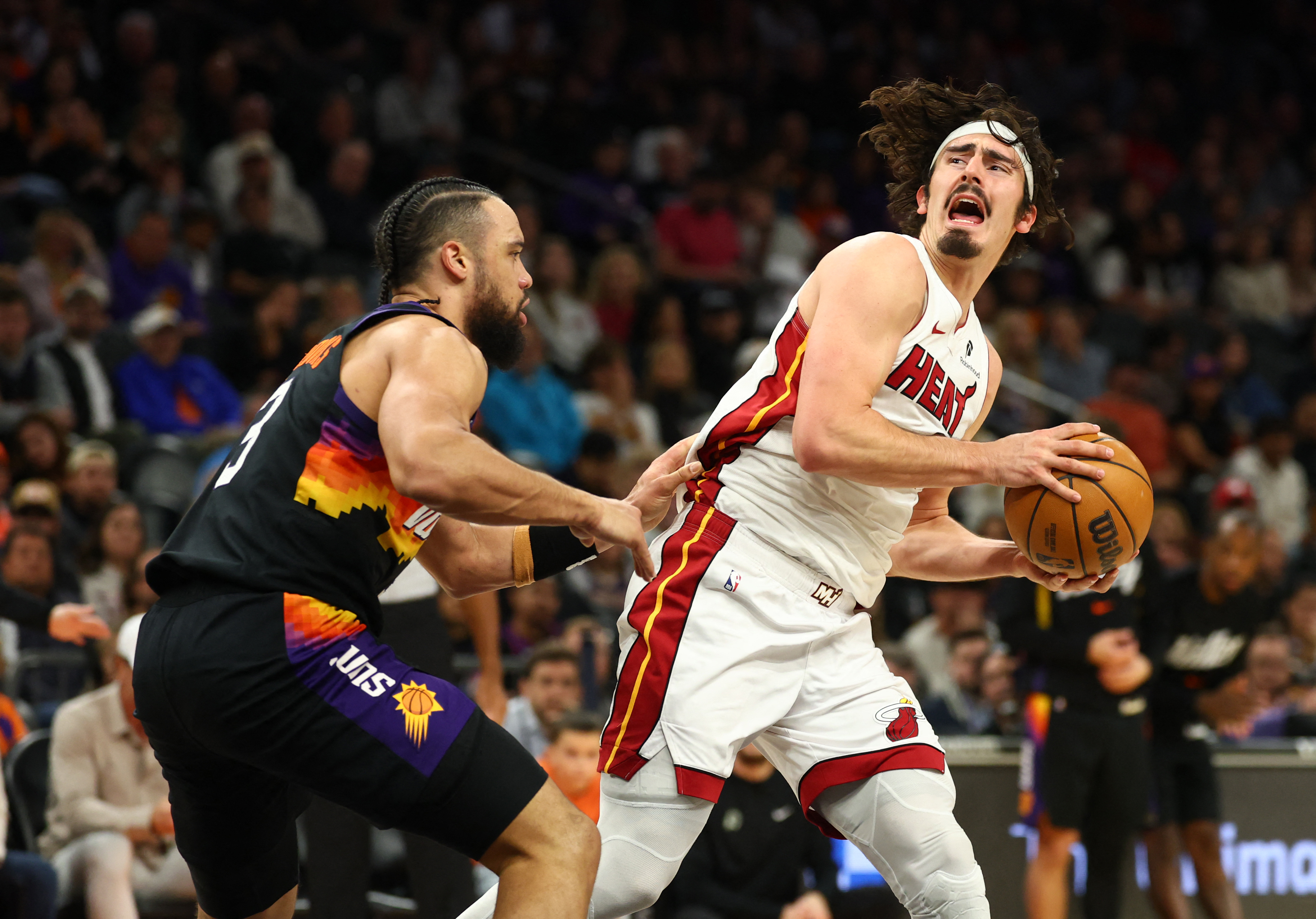 2026-01-26T035856Z_640797567_MT1USATODAY28087292_RTRMADP_3_NBA-MIAMI-HEAT-AT-PHOENIX-SUNS