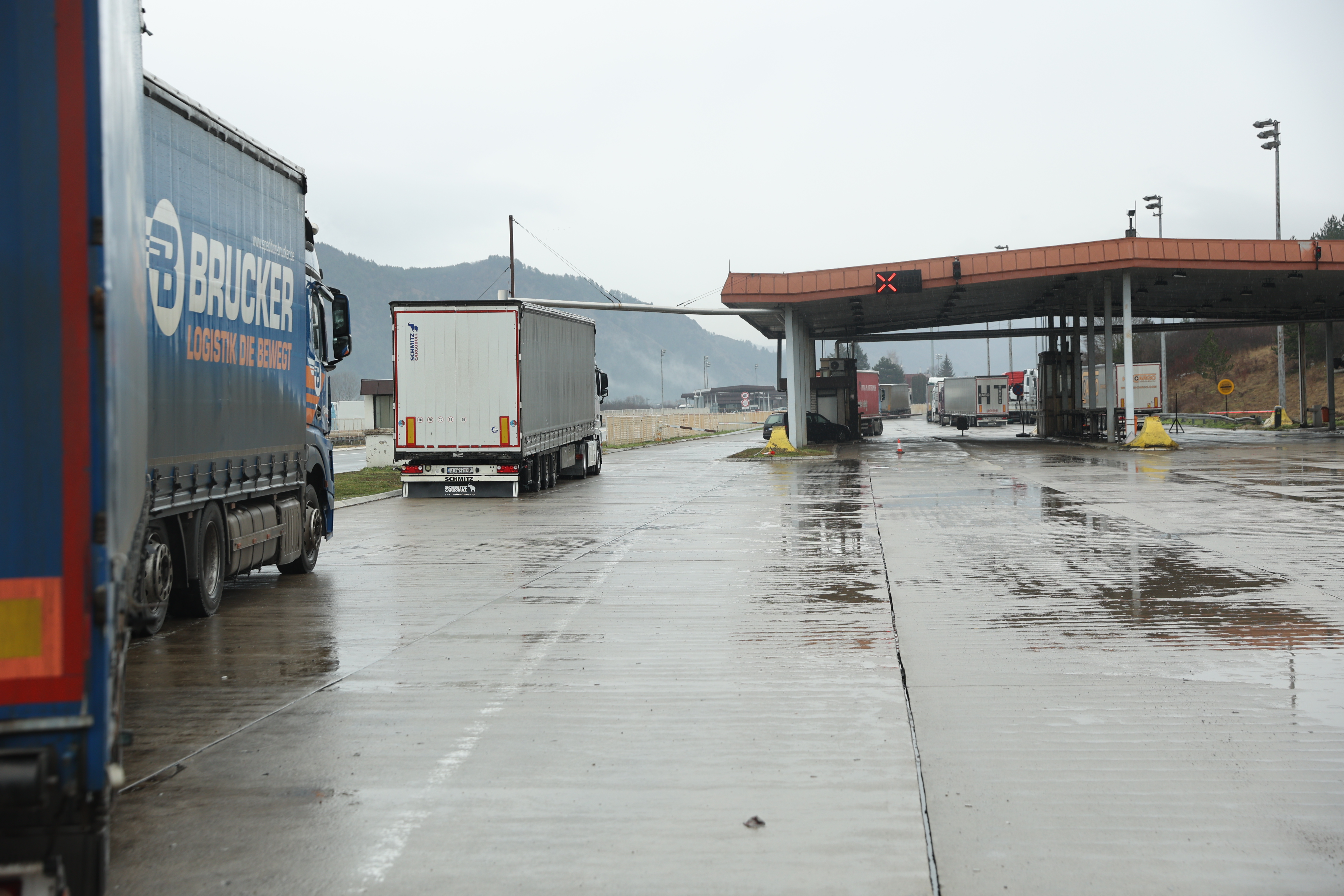 GRADINA, SRBIJA - 26. JANUAR:Nezadovoljni zbog ograničavanja njihovog boravka