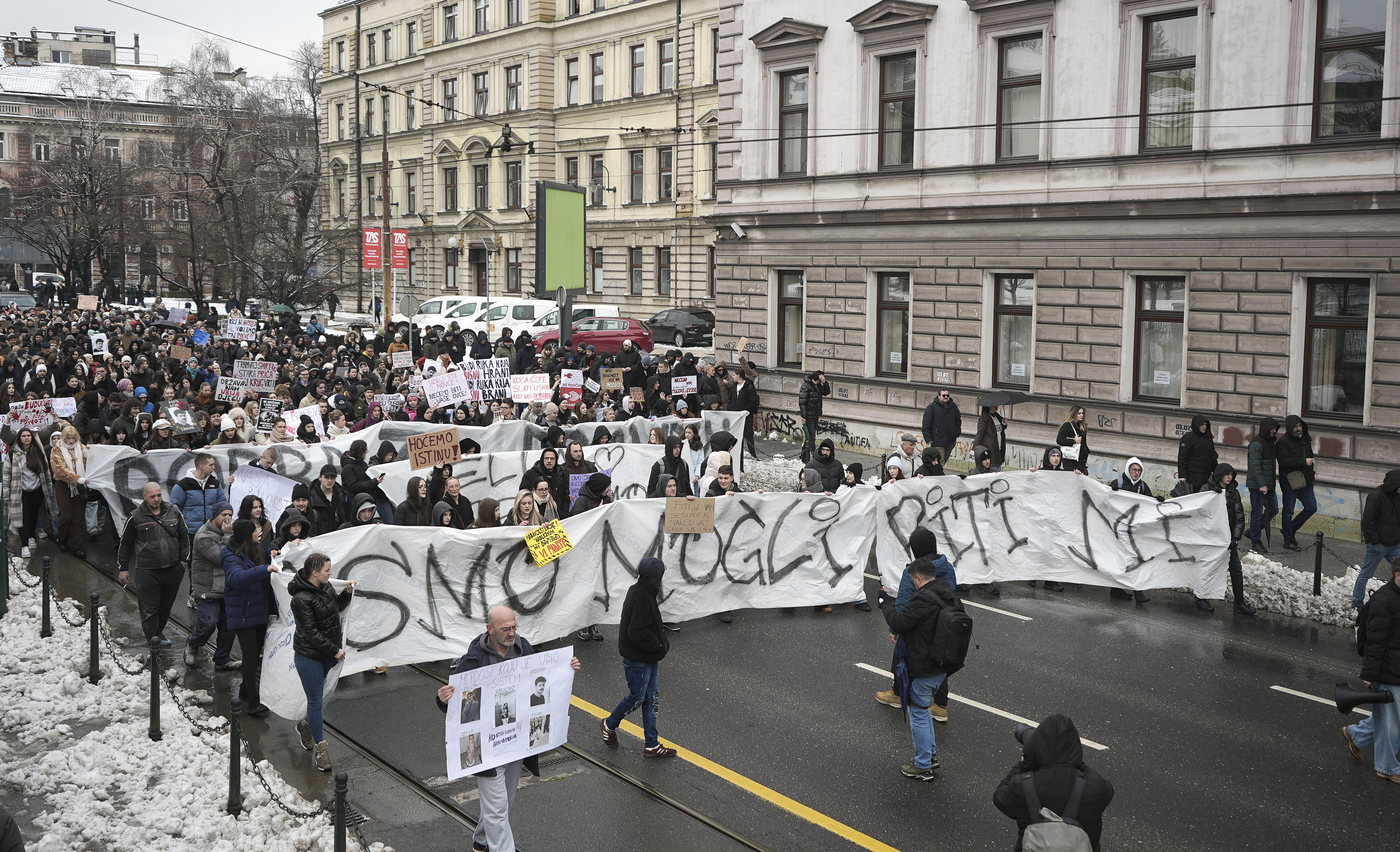 Sarajevo, BIH - 17. februar 2026:Peti dan zaredom u Sarajevo se održavaju protesti ( Samır Jordamovıc - Anadolu Agency )