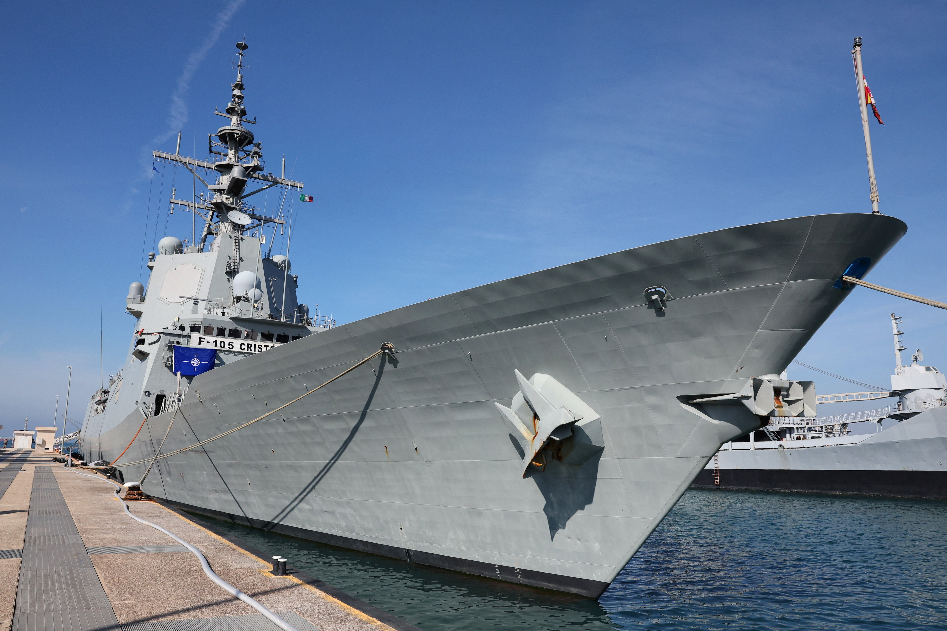 Španska fregata Christopher Columbus F-105