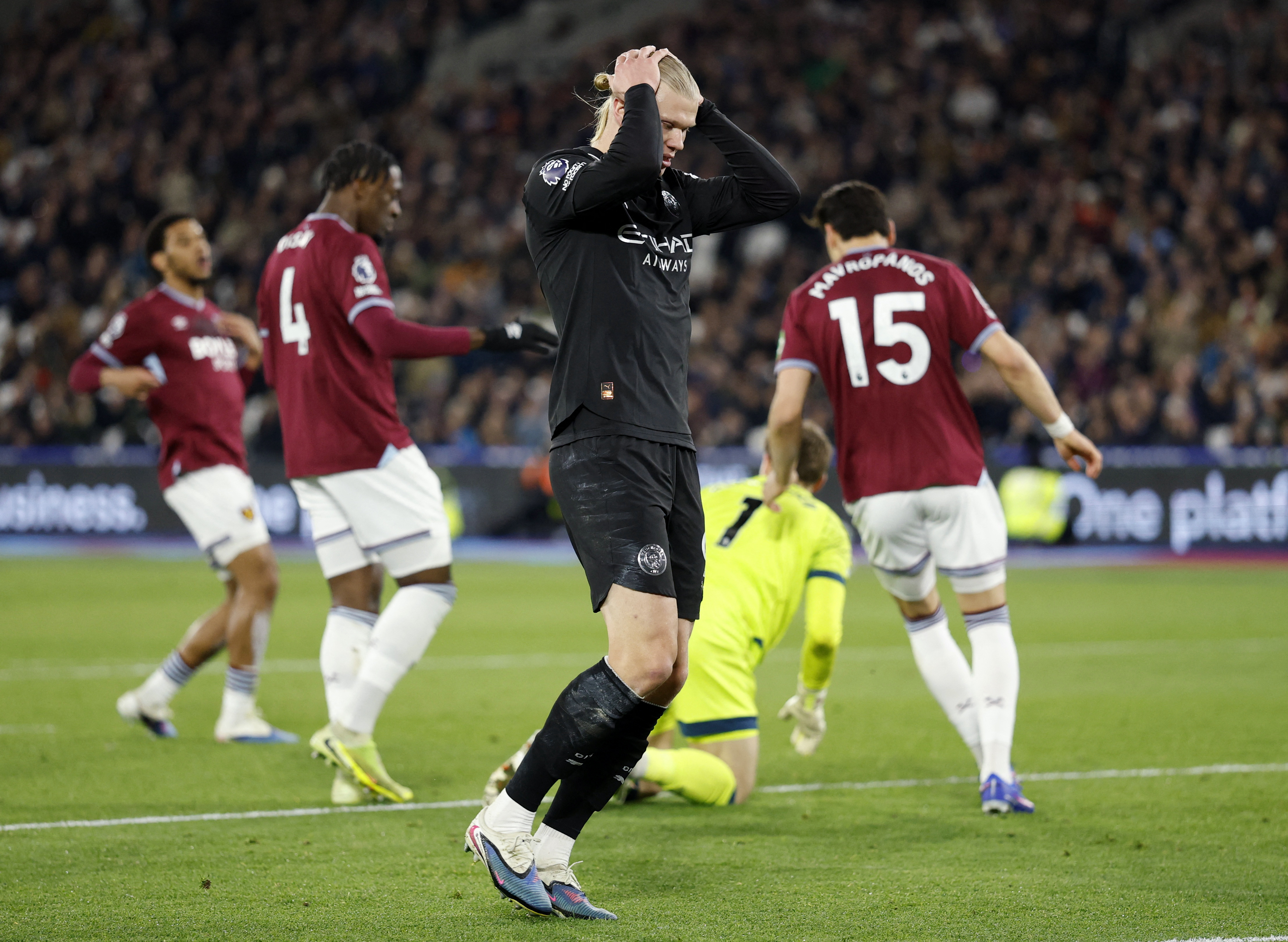 Soccer Football - Premier League - West Ham United v Manchester City -