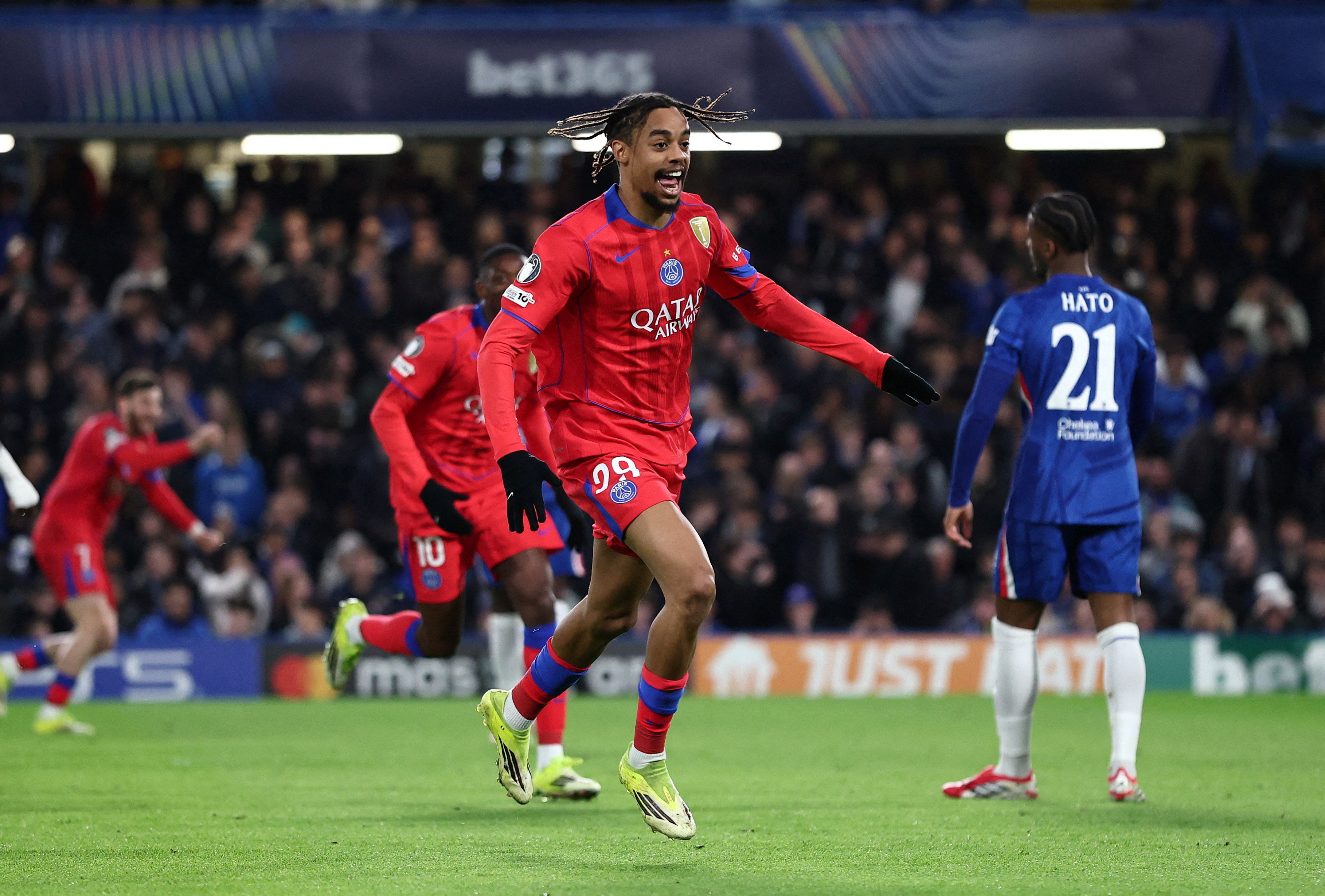 Soccer Football - UEFA Champions League - Round 16 - Second Leg - Chelsea v Paris St Germain - Stamford Bridge, London, Britain - March 17, 2026 Paris St Germain's Bradley Barcola celebrates scoring their second goal REUTERS/David Klein     TPX IMAGES OF