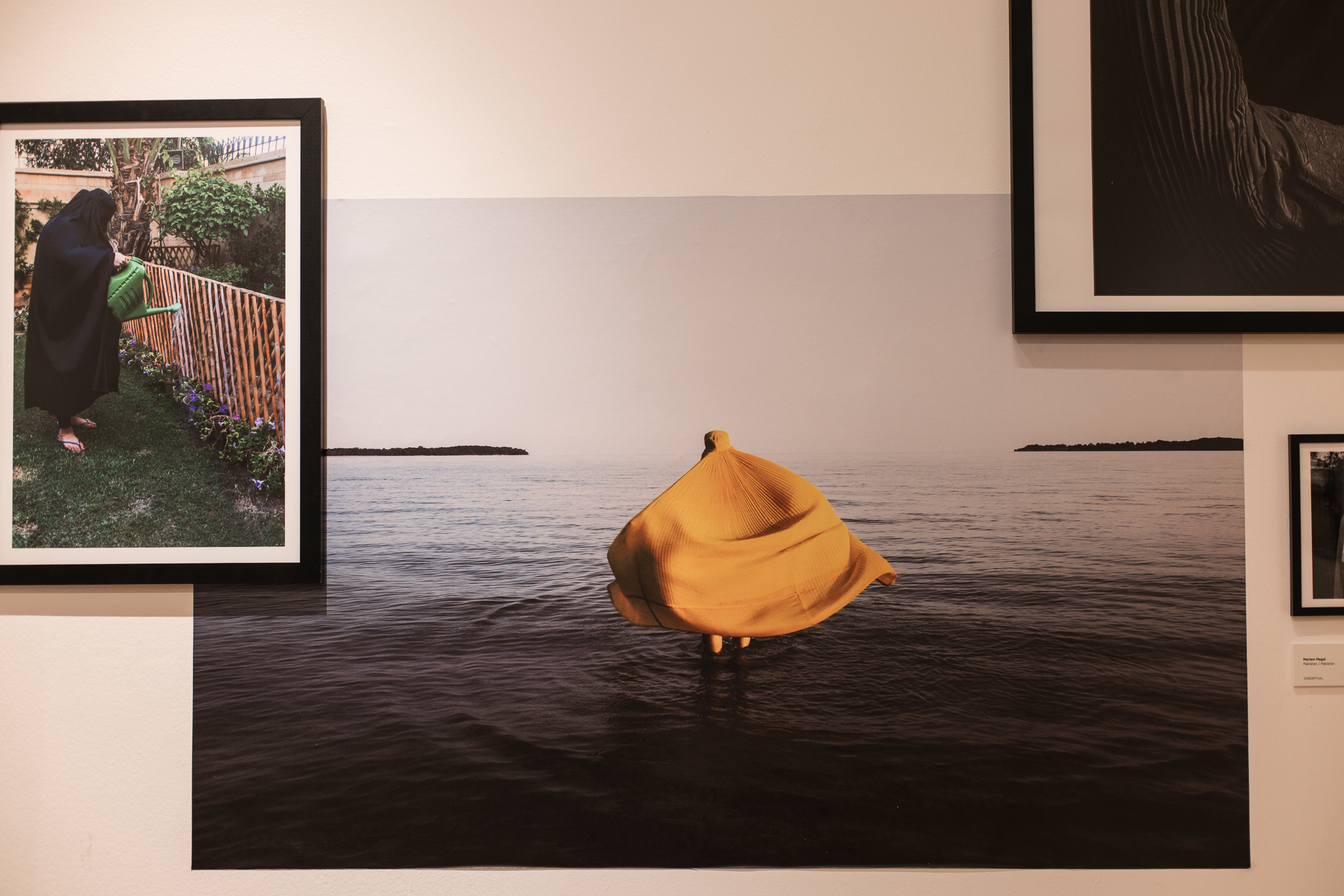 Izložba finalista (01), Sarajevo Photography Festival 2025, foto Amina Alađuz Lomigora