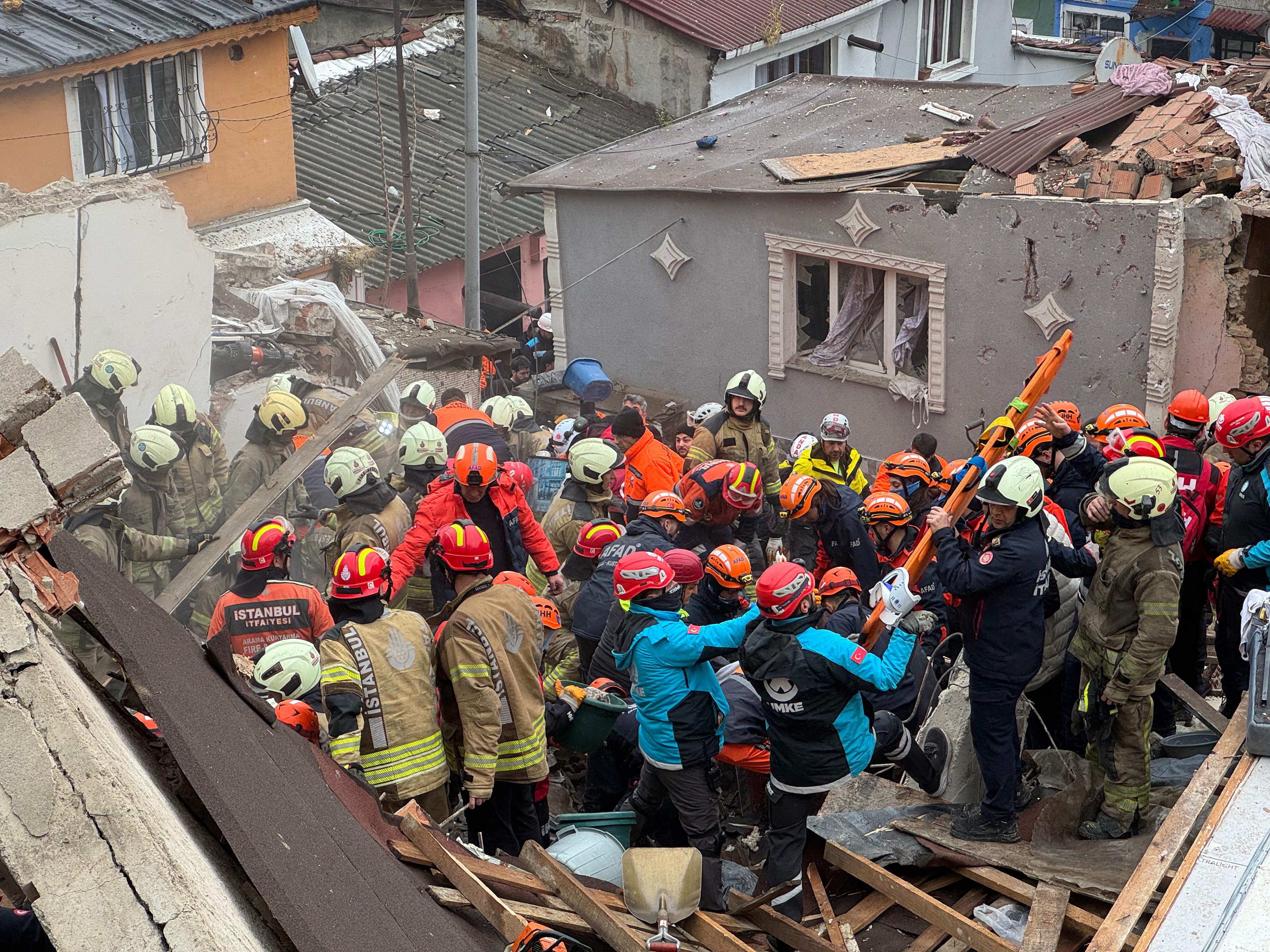 AA-20260322-40898132-40898130-EKSPLOZIJA_PLINA_SRUSILA_DVIJE_ZGRADE_U_ISTANBULSKOM_OKRUGU_FATIH