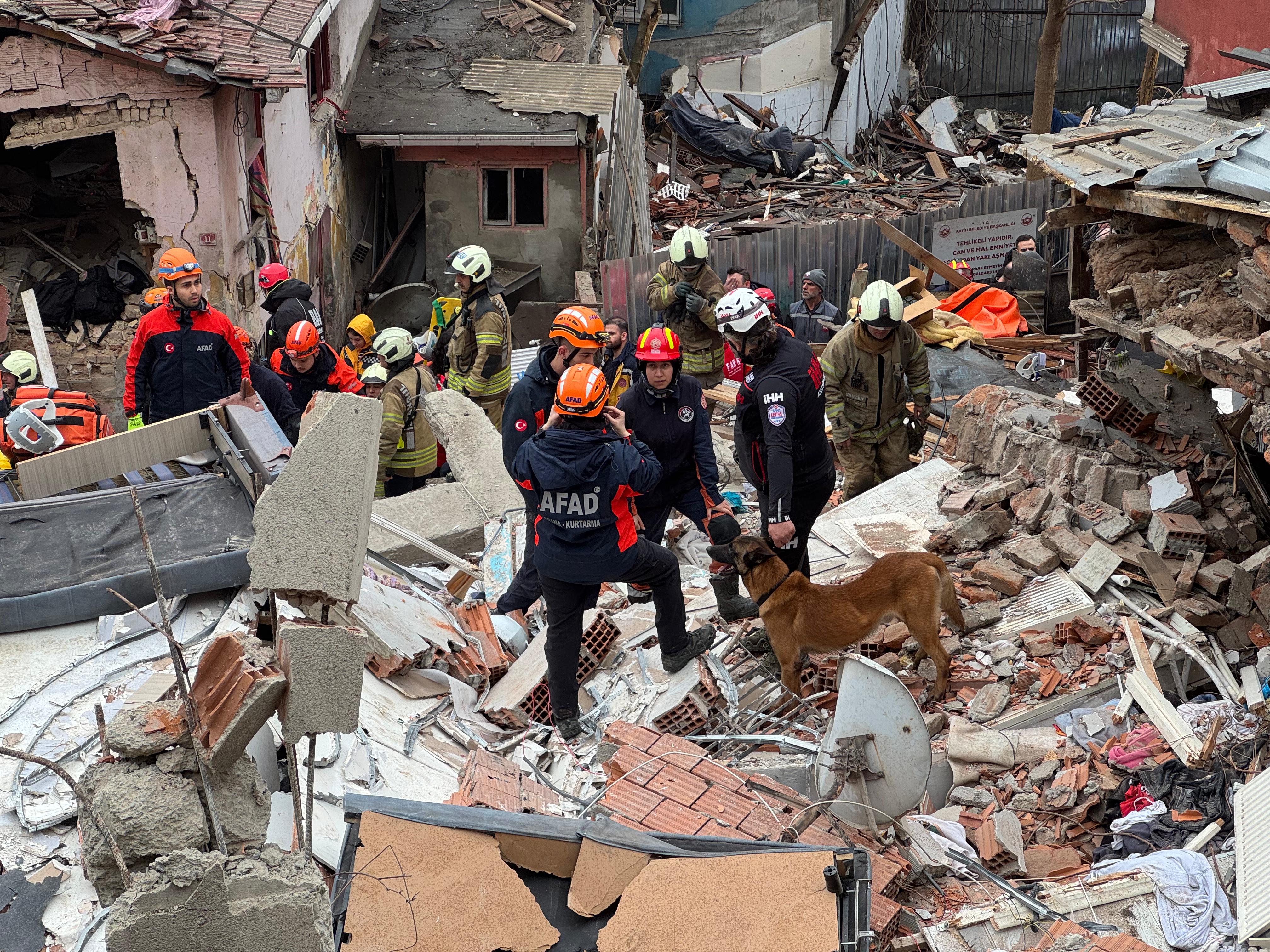 AA-20260322-40898132-40898131-EKSPLOZIJA_PLINA_SRUSILA_DVIJE_ZGRADE_U_ISTANBULSKOM_OKRUGU_FATIH