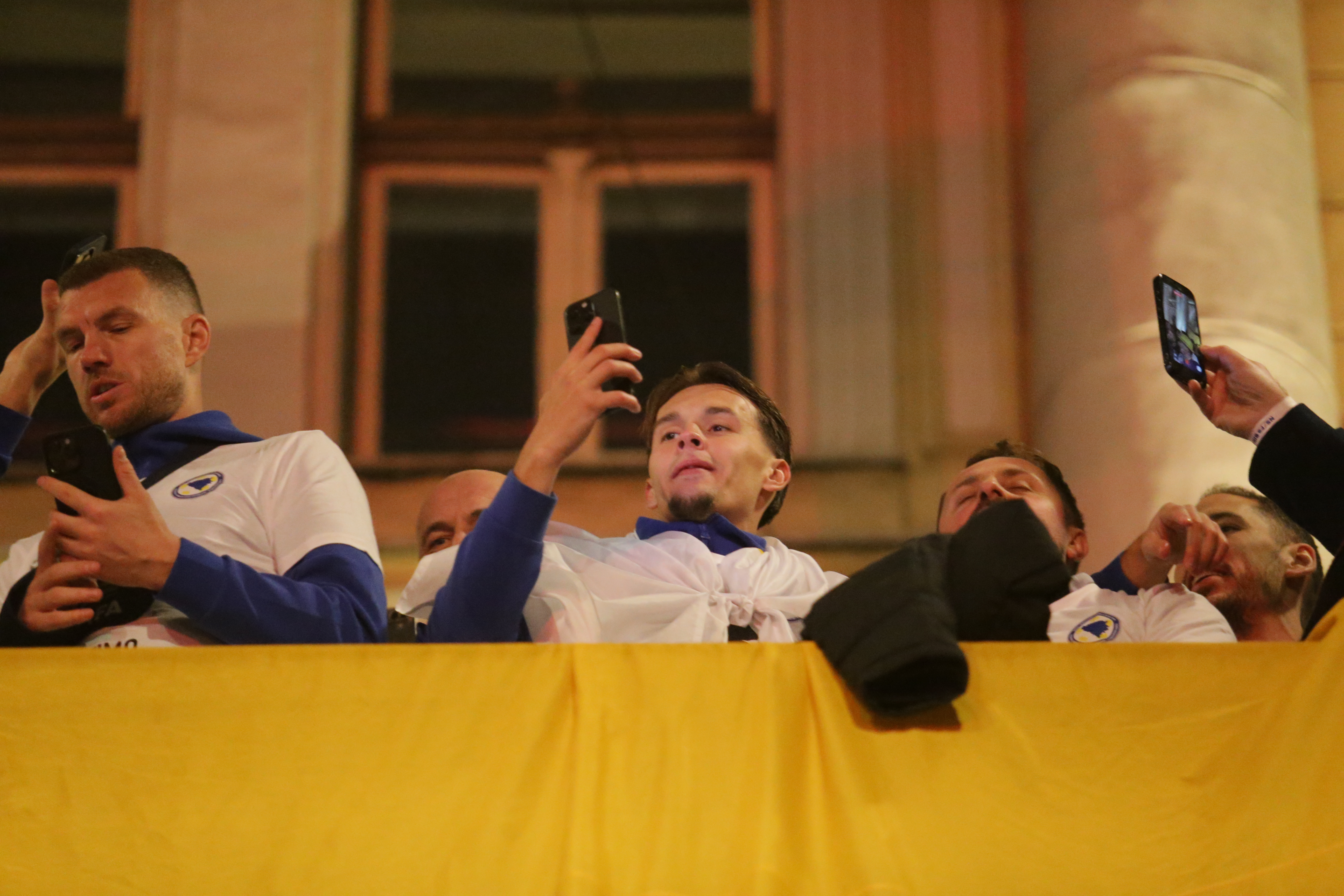 Sarajevo, BiH - 31. mart 2026:Nakon plasmana BiH na Svjetsko fudbalsko prvenstvo brojni navijači zajedno s reprezentacijom proslavili su pobjedu na Vječnoj vatri u Sarajevu, glavnom gradu BiH. ( Denis Zuberi - Anadolu Agency )