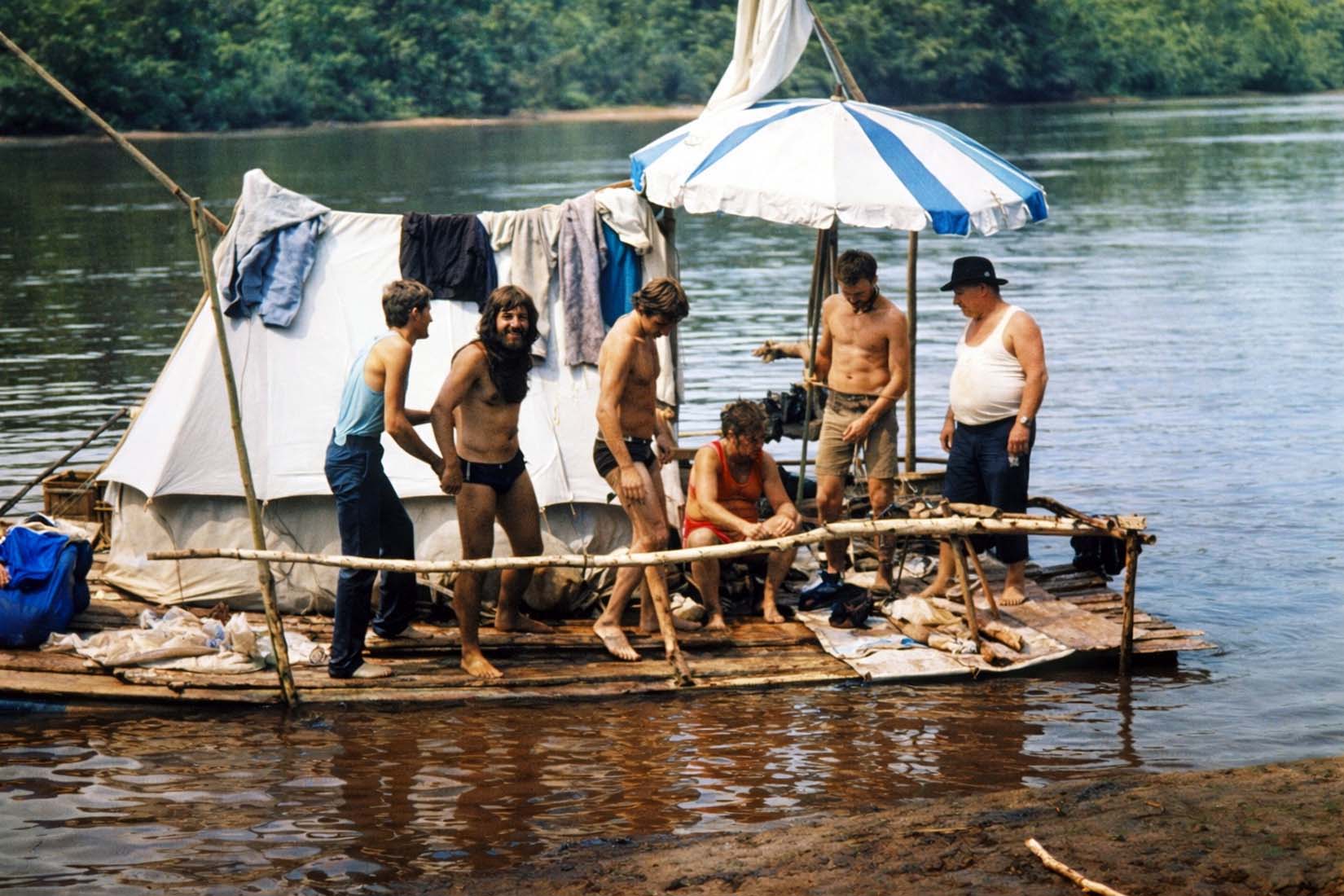 2 Zlatan i družina 1980. godine restaurirana fotografija.jpg