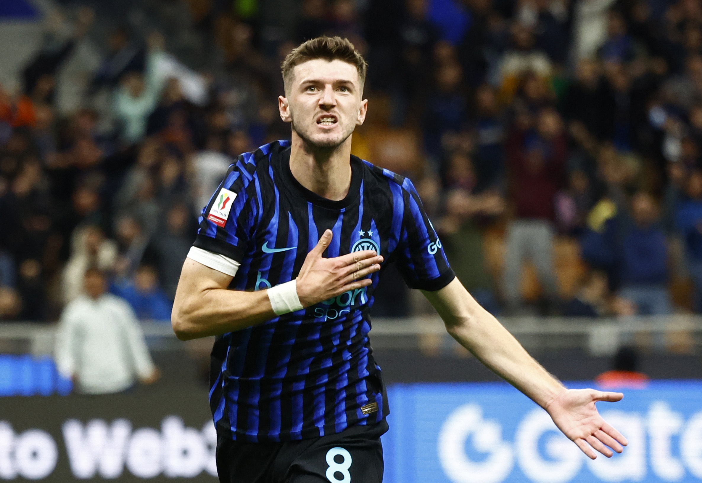 Soccer Football - Coppa Italia - Semi Final - Second Leg - Inter Milan v Como - San Siro, Milan, Italy - April 21, 2026 Inter Milan's Petar Sucic celebrates scoring their third goal REUTERS/Alessandro Garofalo
