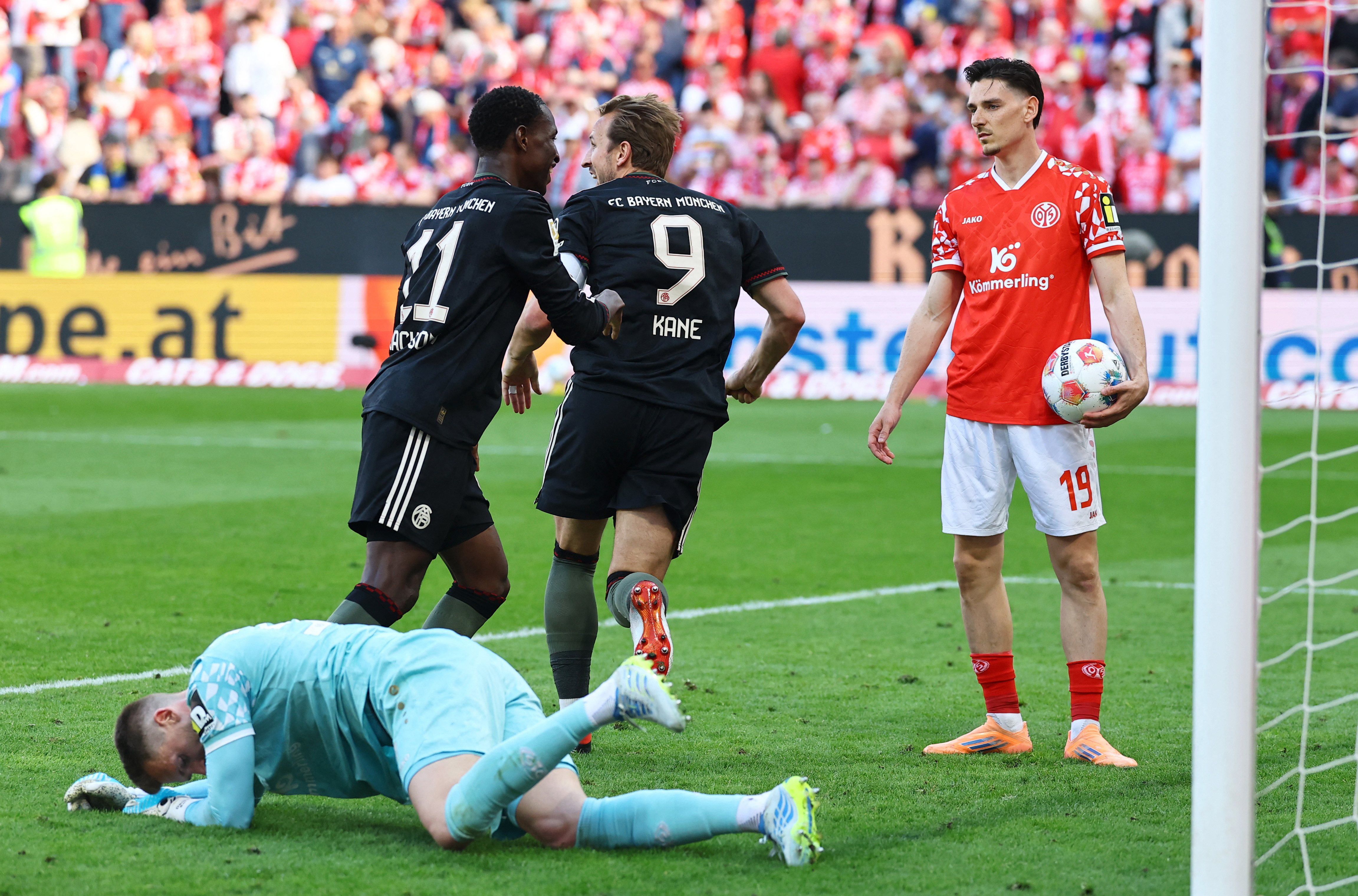 Soccer Football - Bundesliga - 1. FSV Mainz 05 v Bayern Munich - MEWA Arena, Mainz,