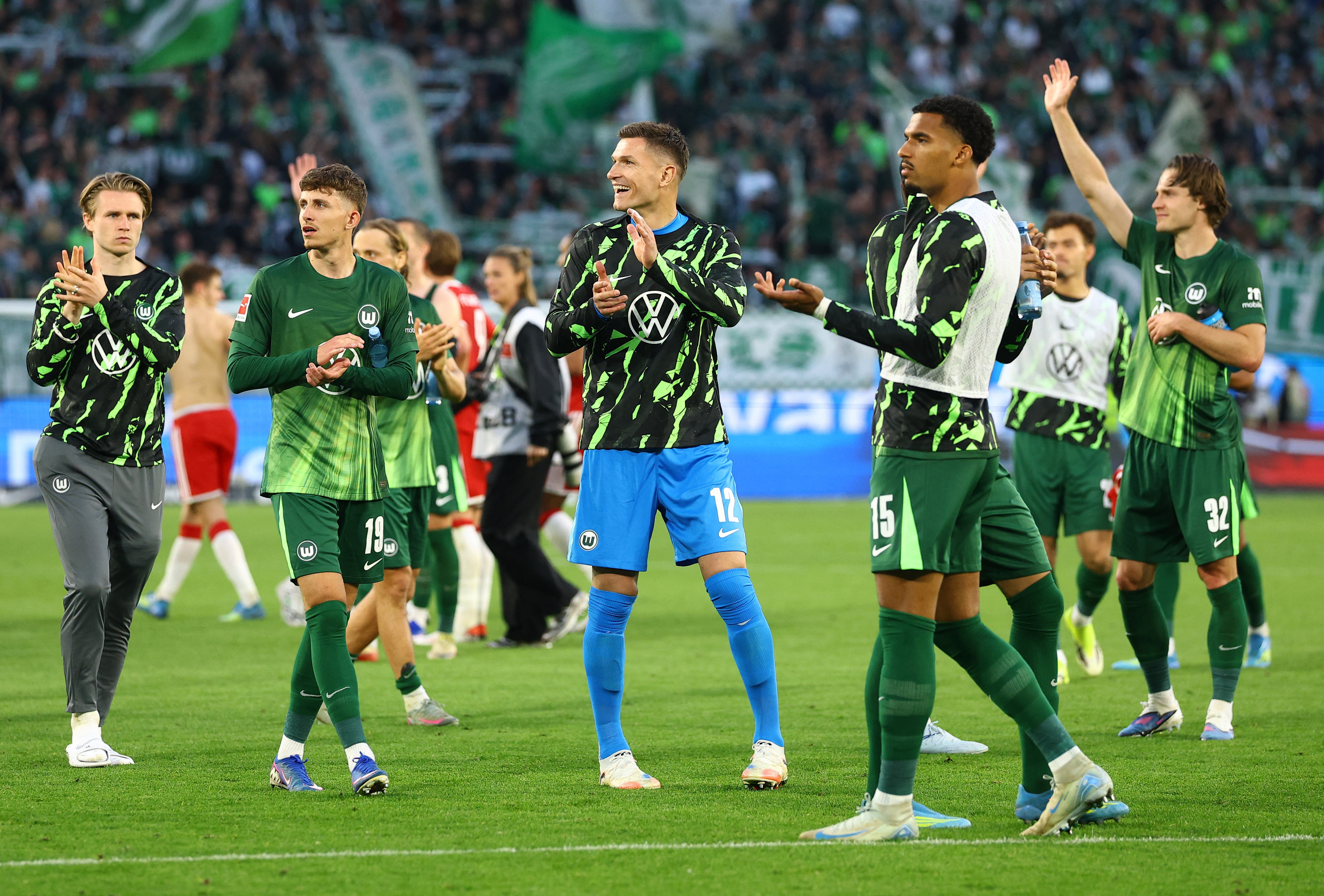 Soccer Football - Bundesliga - VfL Wolfsburg v Bayern Munich - Volkswagen Arena, Wolfsburg, Germany - May 9, 2026 VfL Wolfsburg's Pavao Pervan and teammates react after the match REUTERS/Lisi Niesner DFL REGULATIONS PROHIBIT ANY USE OF PHOTOGRAPHS AS IMAG