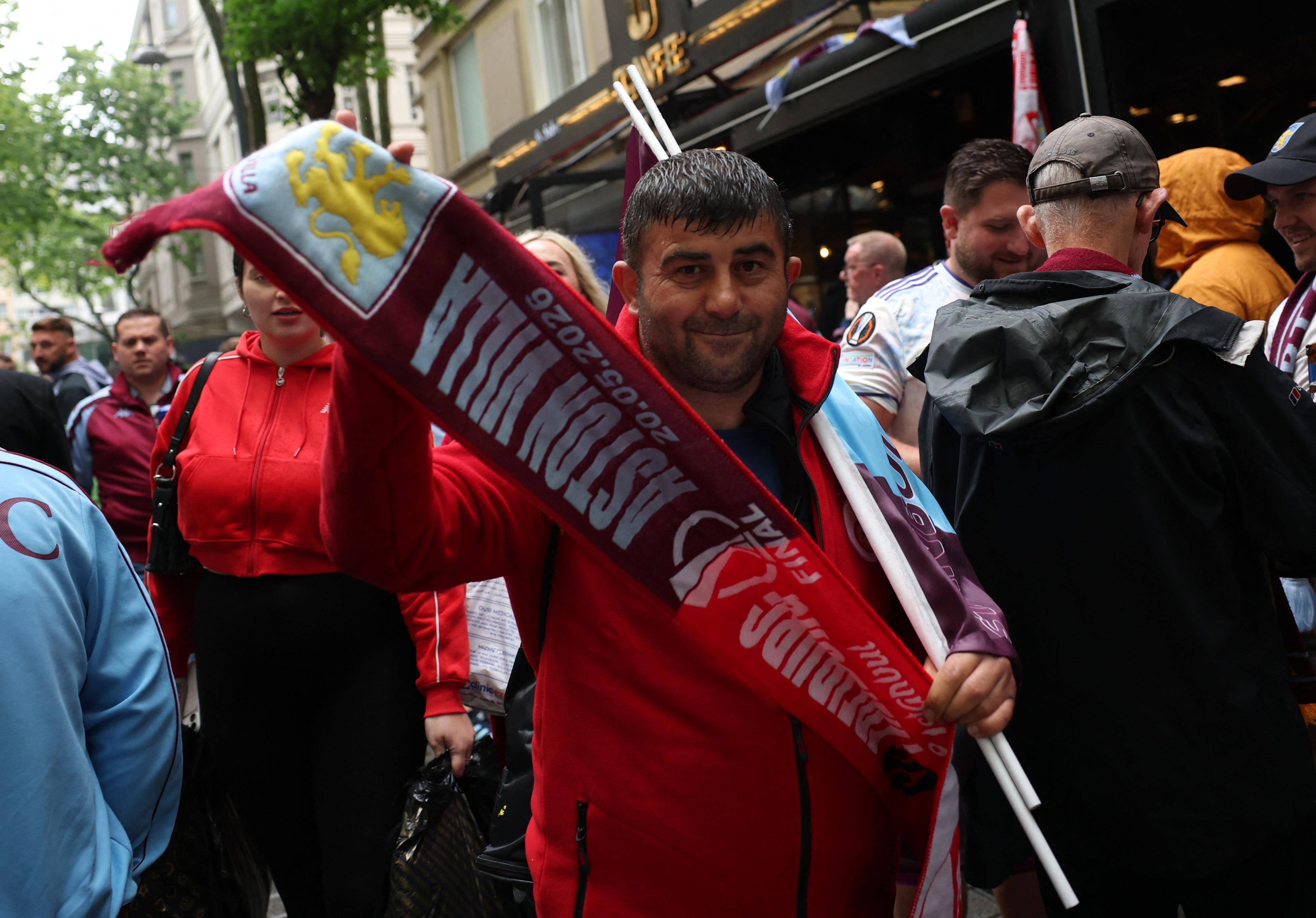 Soccer Football - UEFA Europa League - Final - Fans gather in Istanbul for SC Freiburg v Aston Villa - Istanbul, Turkey - May 20, 2026 Fans gather ahead of the final REUTERS/Isabel Infantes