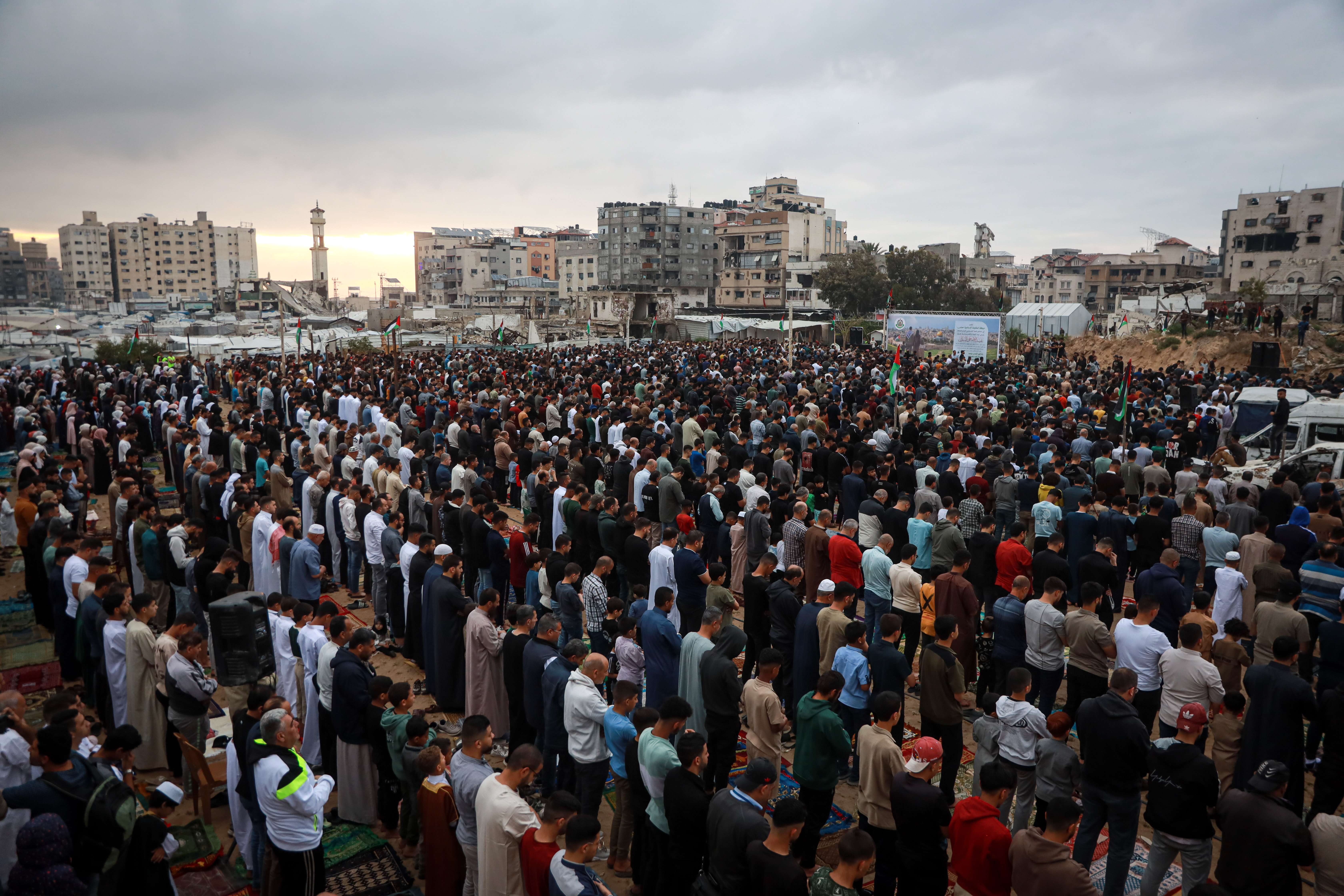 AA-20260527-41507835-41507809-PALESTINCI_OBILJEZAVAJU_KURBANBAJRAM_U_RAZRUSENOJ_GAZI.jpg