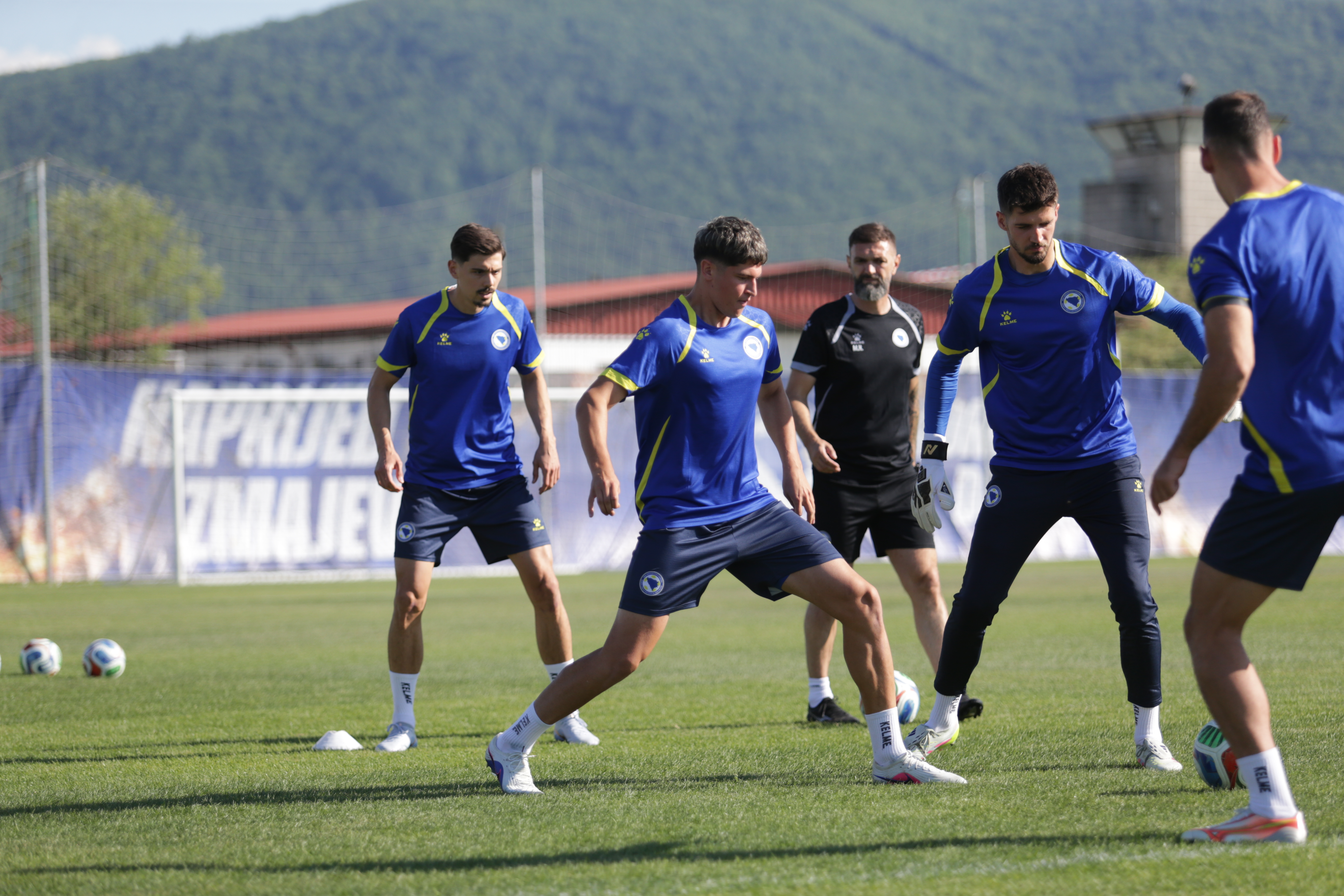 AA-20260527-41511788-41511778-BIH_ZMAJEVI_ODRADILI_TRENING_U_TRENING_CENTRU_U_BUTMIRU.jpg