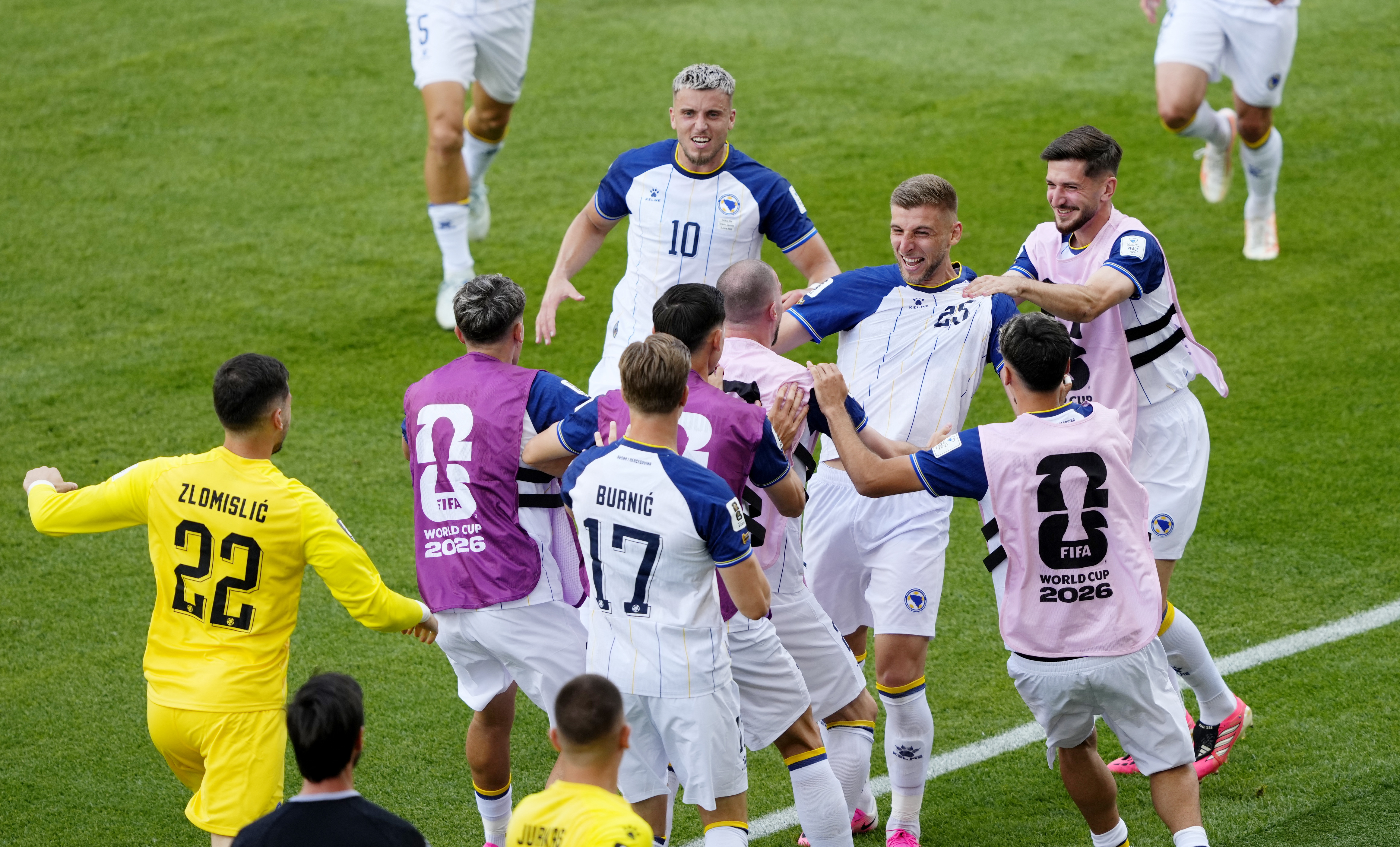 Soccer Football - FIFA World Cup 2026 - Group B - Canada v Bosnia and Herzegovina - Toronto Stadium, Toronto, Canada - June 12, 2026 Bosnia and Herzegovina's Jovo Lukic celebrates scoring their first goal with teammates IMAGN IMAGES via Reuters/Kevin Sous