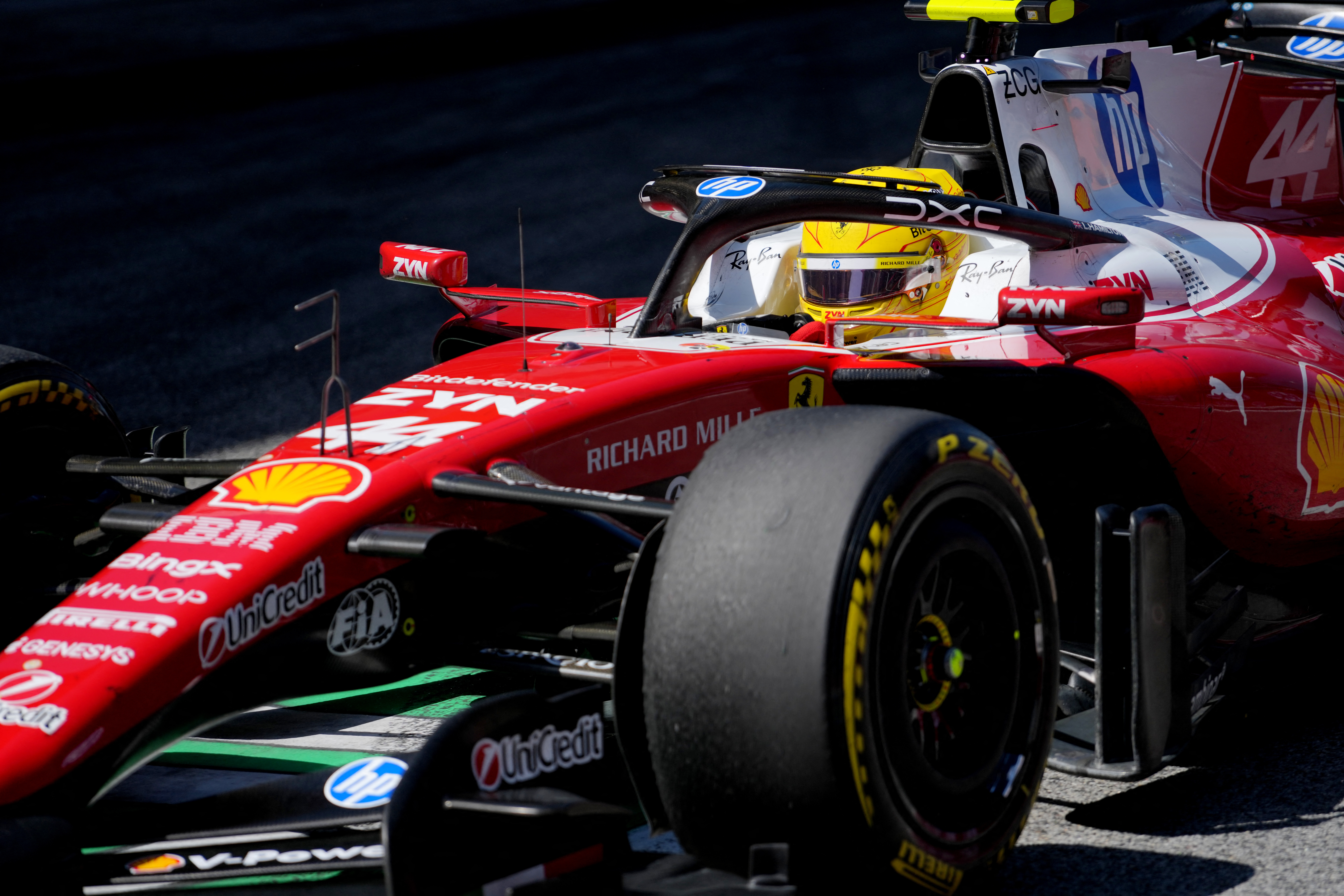 Formula One F1 - Barcelona-Catalunya Grand Prix - Circuit de Barcelona-Catalunya, Barcelona, Spain - June 14, 2026 Ferrari's Lewis Hamilton makes a pit stop during the race Pool via REUTERS/Manaure Quintero