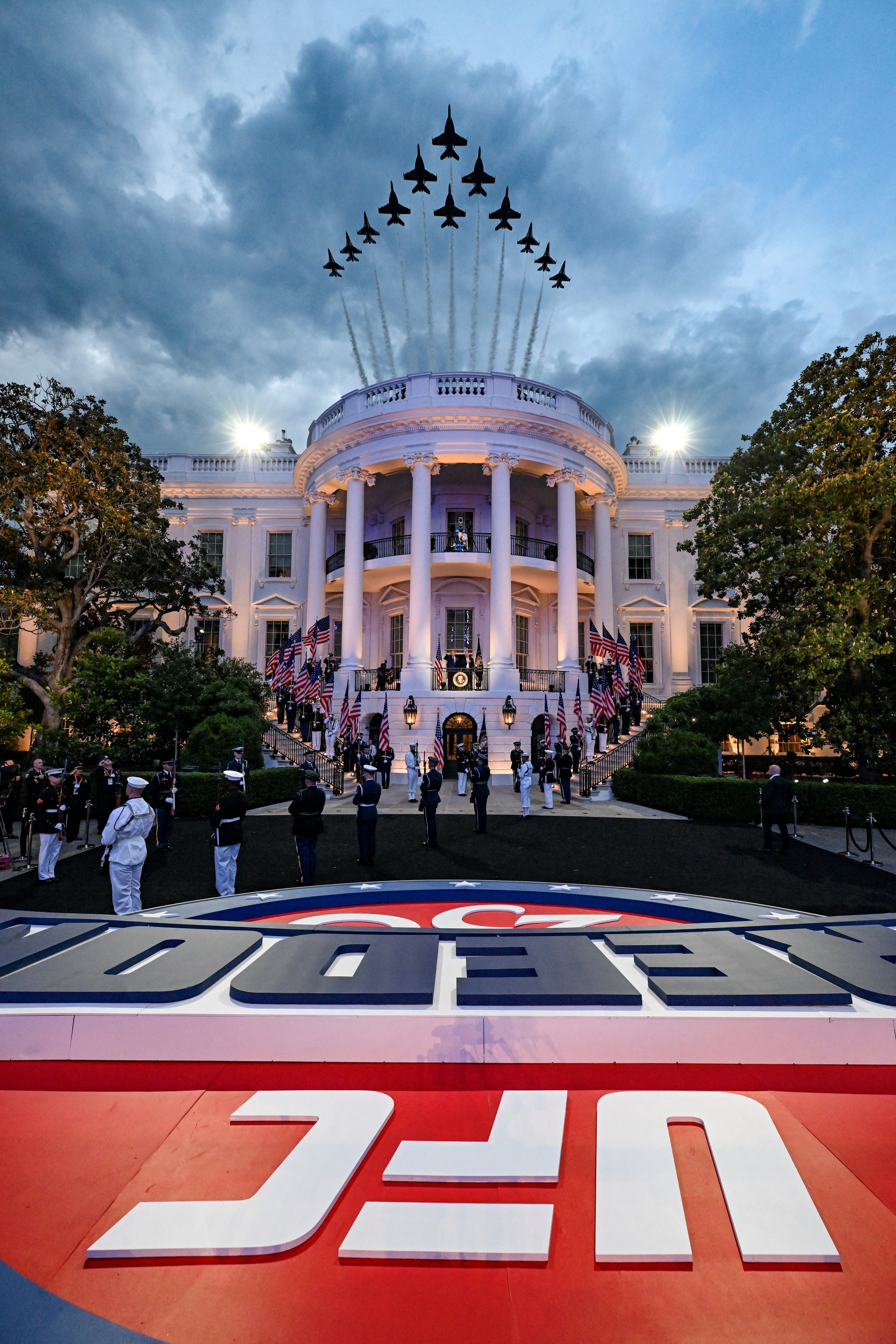 2026-06-15T061826Z_847220417_RC2ZTLA27NCD_RTRMADP_3_USA-250-TRUMP-UFC.JPG