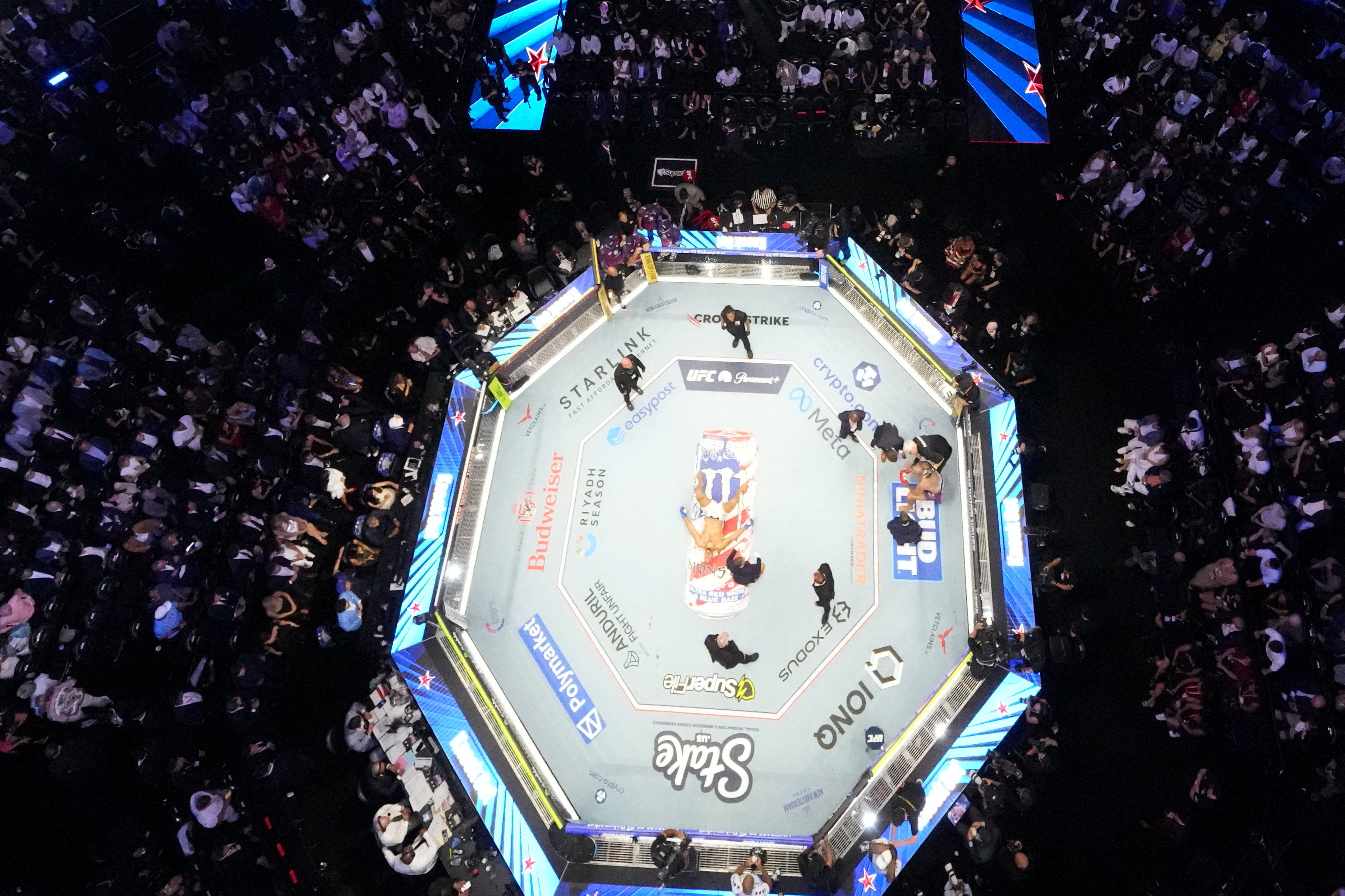 2026-06-15T062817Z_999420880_RC24ULA9BLTM_RTRMADP_3_USA-250-TRUMP-UFC.JPG