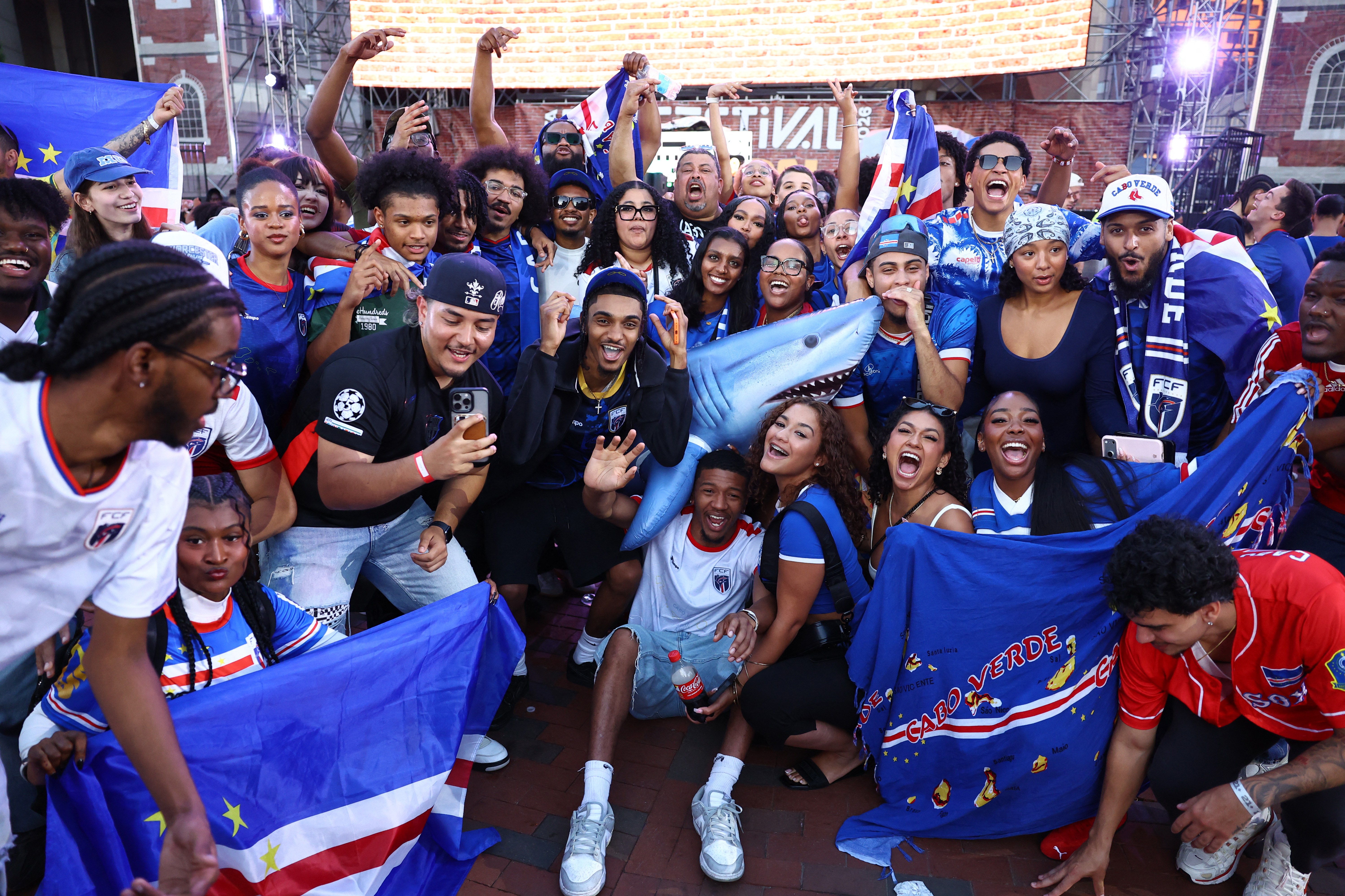 2026-06-22T001824Z_1687824916_UP1EM6M00UNN1_RTRMADP_3_SOCCER-WORLDCUP-URY-CPV-FANS