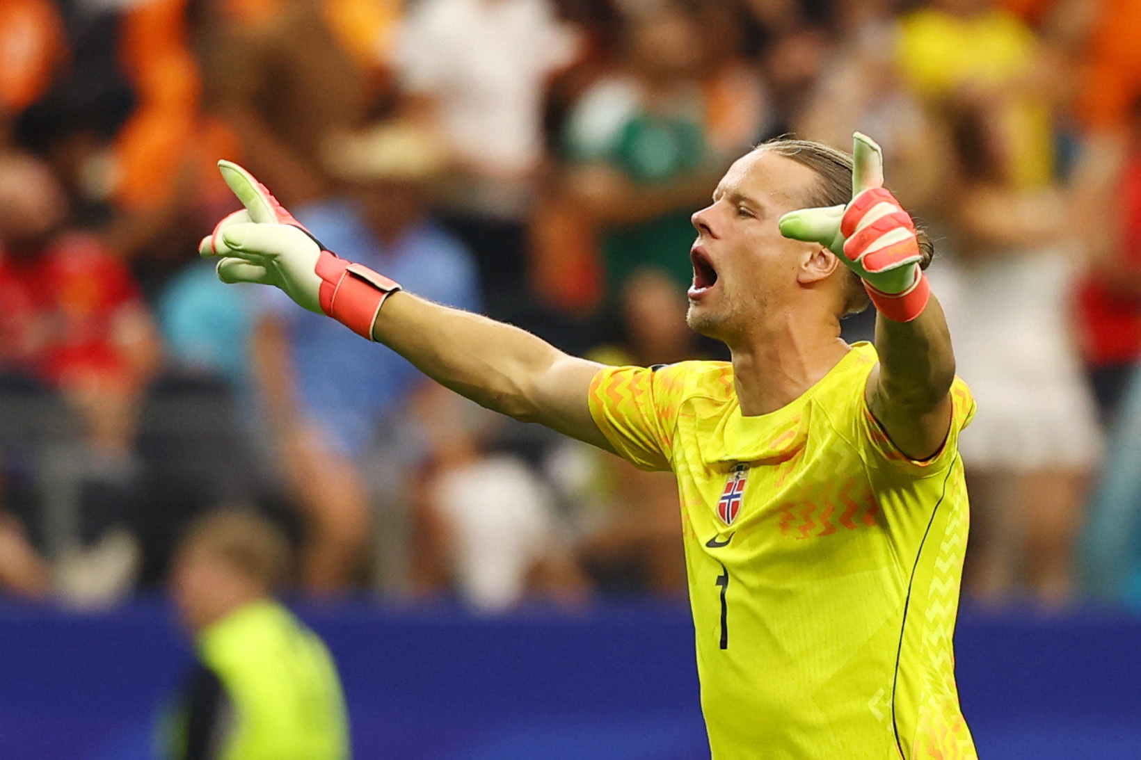 Soccer Football - FIFA World Cup 2026 - Round of 32 - Ivory Coast v Norway - Dallas Stadium, Arlington, Texas, U.S. - June 30, 2026 Norway's Orjan Nyland celebrates their second goal, scored by Erling Haaland REUTERS/Kai Pfaffenbach