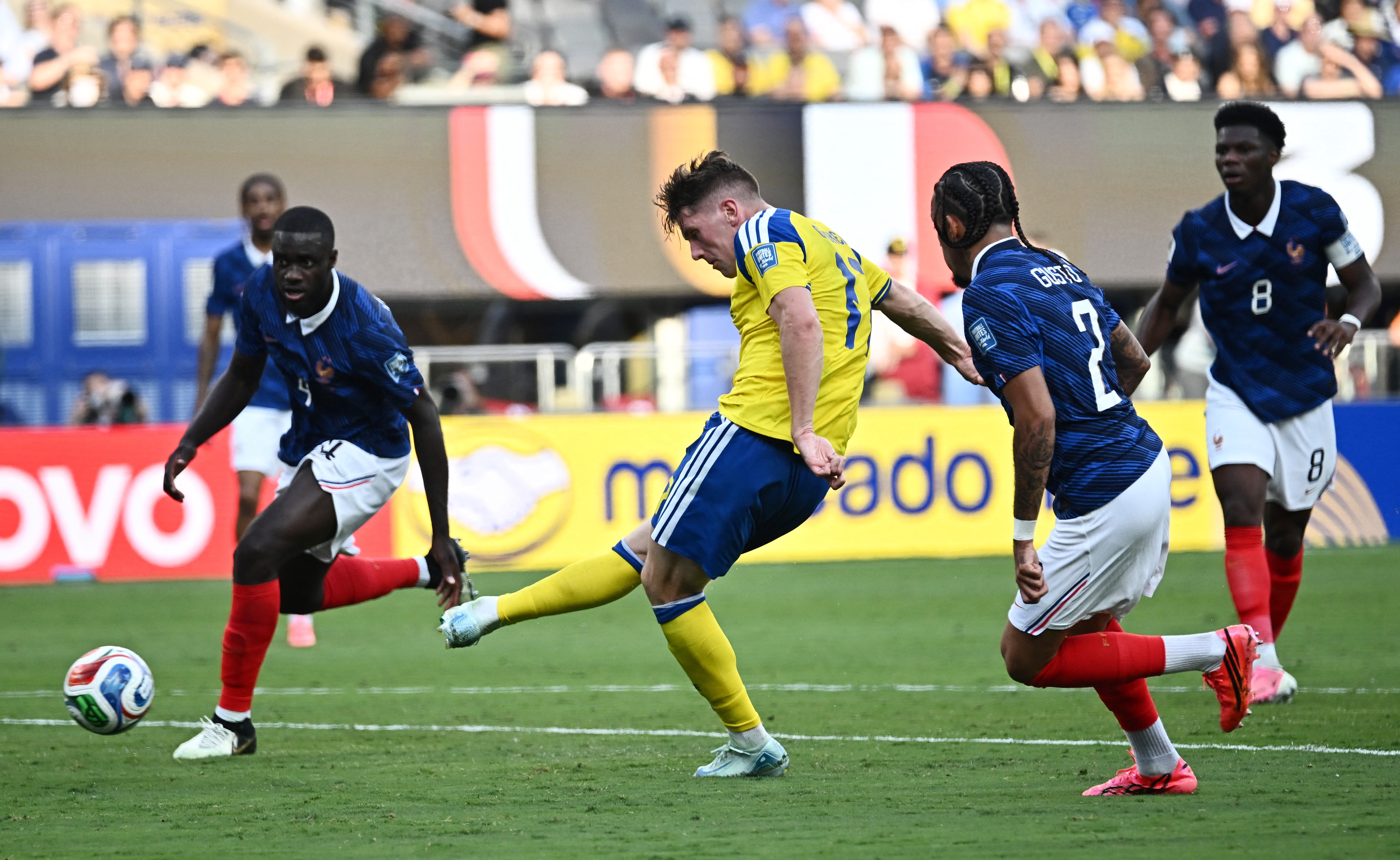 Soccer Football - FIFA World Cup 2026 - Round of 32 - France v Sweden - New York New Jersey Stadium, East Rutherford, New Jersey, U.S. - June 30, 2026 Sweden's Viktor Gyokeres shoots at goal REUTERS/Dylan Martinez
