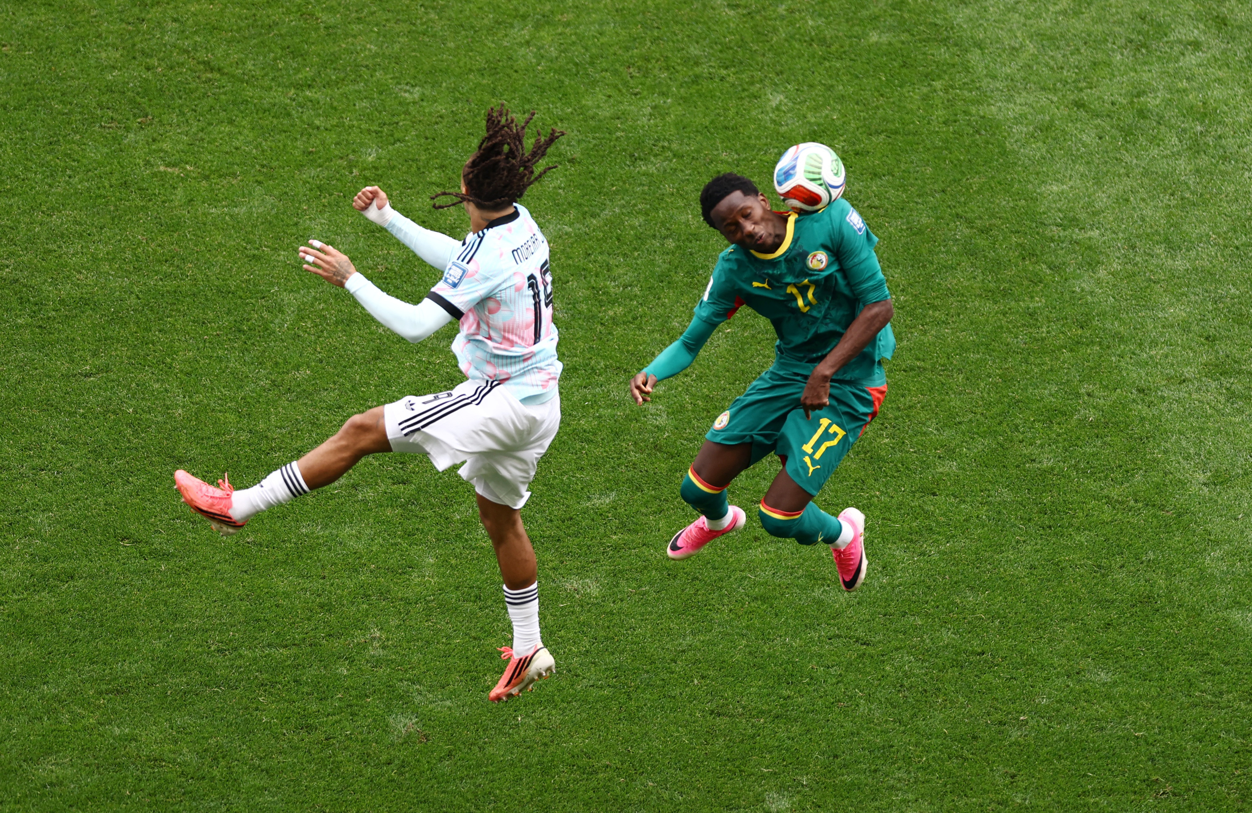 Soccer Football - FIFA World Cup 2026 - Round of 32 - Belgium v Senegal - Seattle Stadium, Seattle, Washington, U.S. - July 1, 2026 Belgium's Diego Moreira in action with Senegal's Pape Matar Sarr REUTERS/Lee Smith