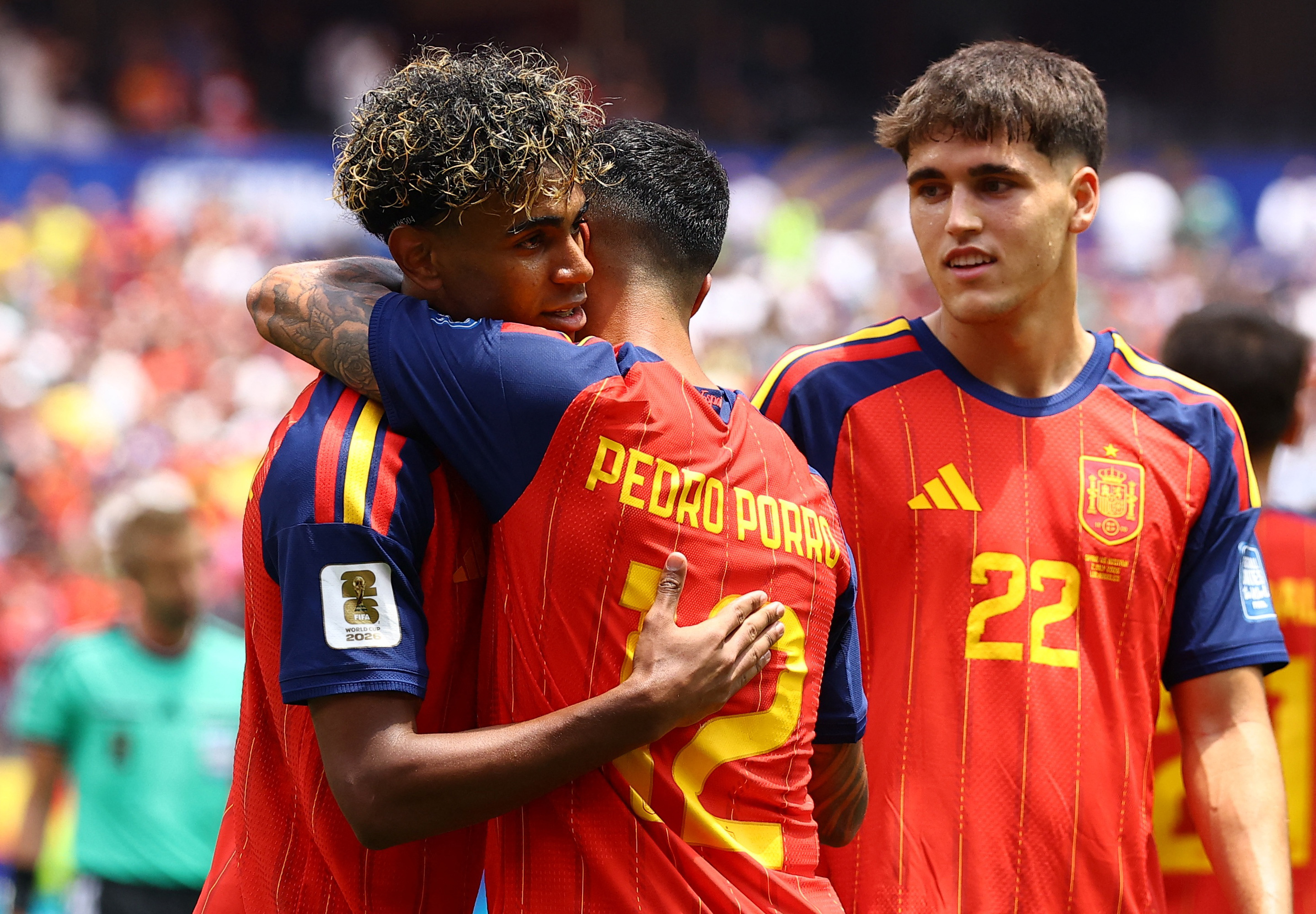 Soccer Football - FIFA World Cup 2026 - Round of 32 - Spain v Austria - Los Angeles Stadium, Inglewood, California, U.S. - July 2, 2026 Spain's Pedro Porro celebrates scoring their second goal with Lamine Yamal REUTERS/Lisi Niesner