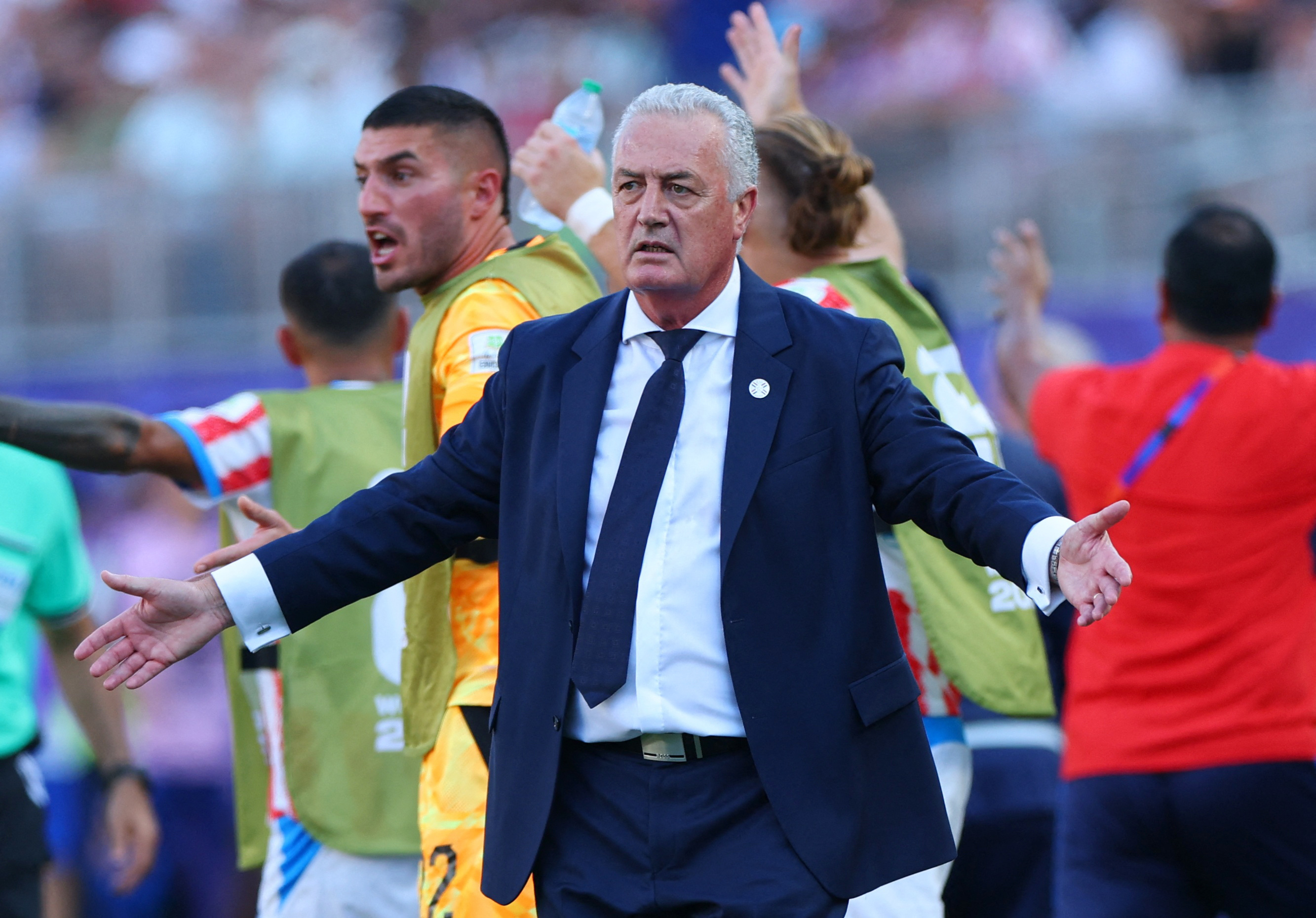 Soccer Football - FIFA World Cup 2026 - Round of 16 - Paraguay v France - Philadelphia Stadium, Philadelphia, Pennsylvania, U.S. - July 4, 2026  Paraguay coach Gustavo Alfaro REUTERS/Mike Segar