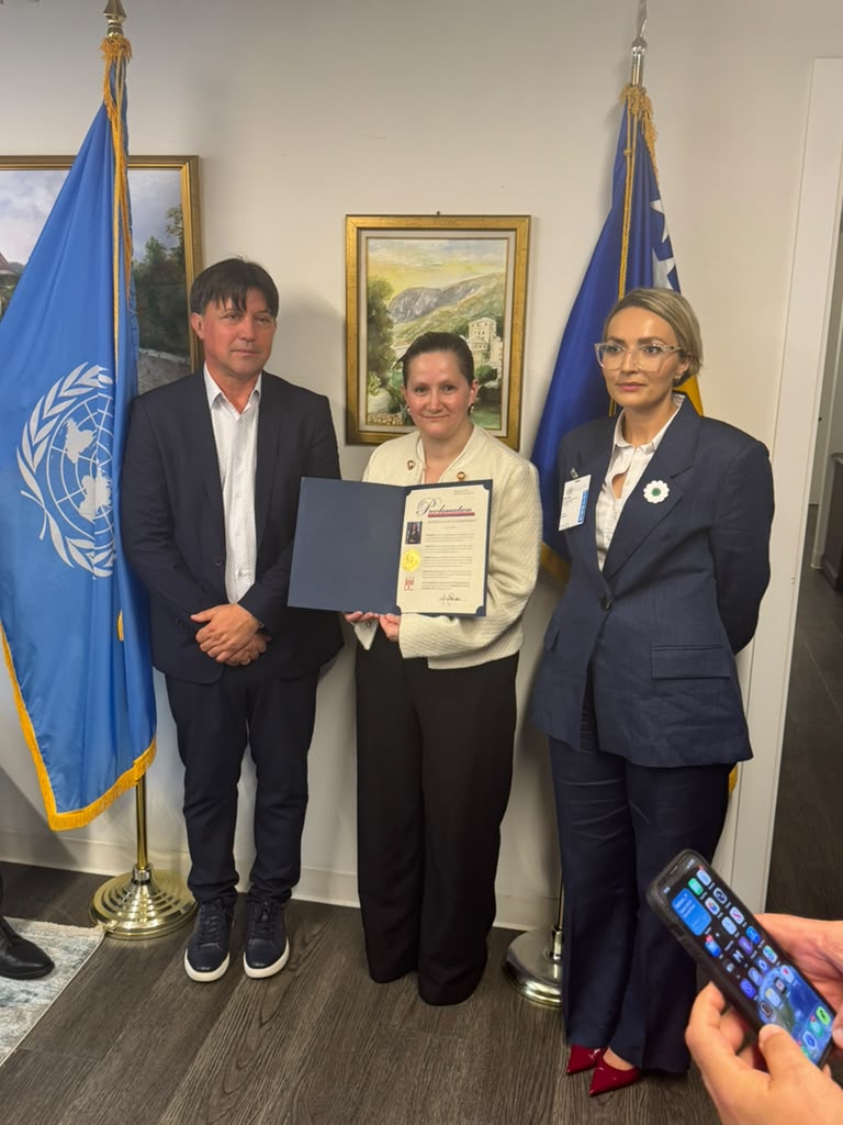 Urucenje proklamacije-Hasanović - Senija - Emina District of Columbia.jpeg