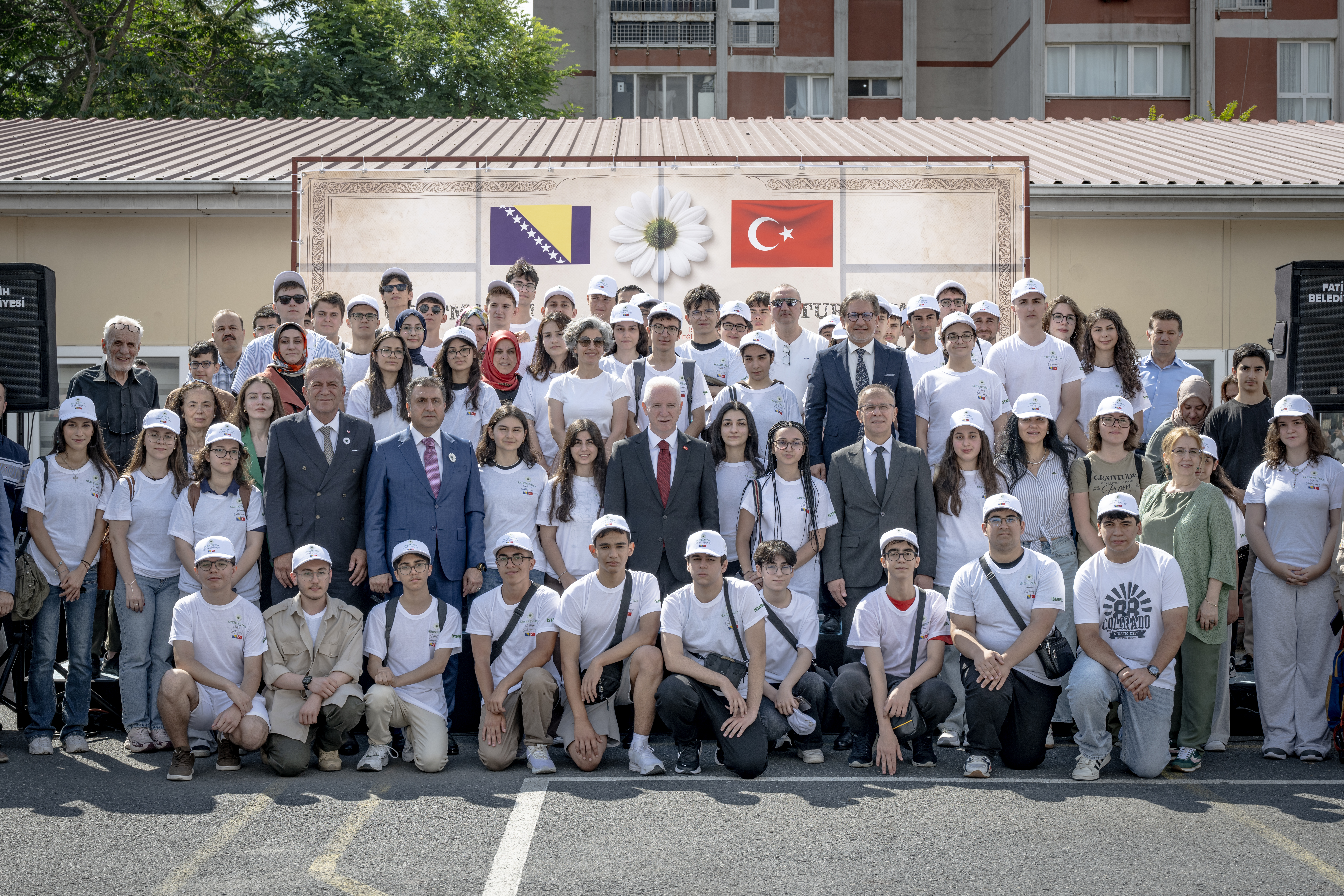 AA-20260710-41942984-41942979-SREDNJOSKOLCI_IZ_ISTANBULA_DOLAZE_NA_OBILJEZAVANJE_31_GODISNJICE_GENOCIDA_U_SREBRENICI