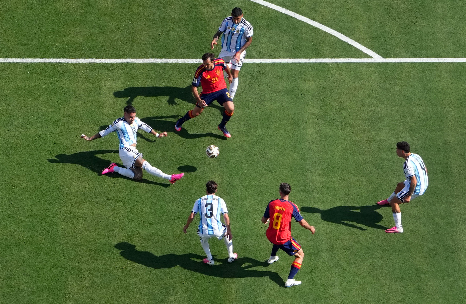 2026-07-19T203537Z_948132702_UP1EM7J1L7CEQ_RTRMADP_3_SOCCER-WORLDCUP-ESP-ARG