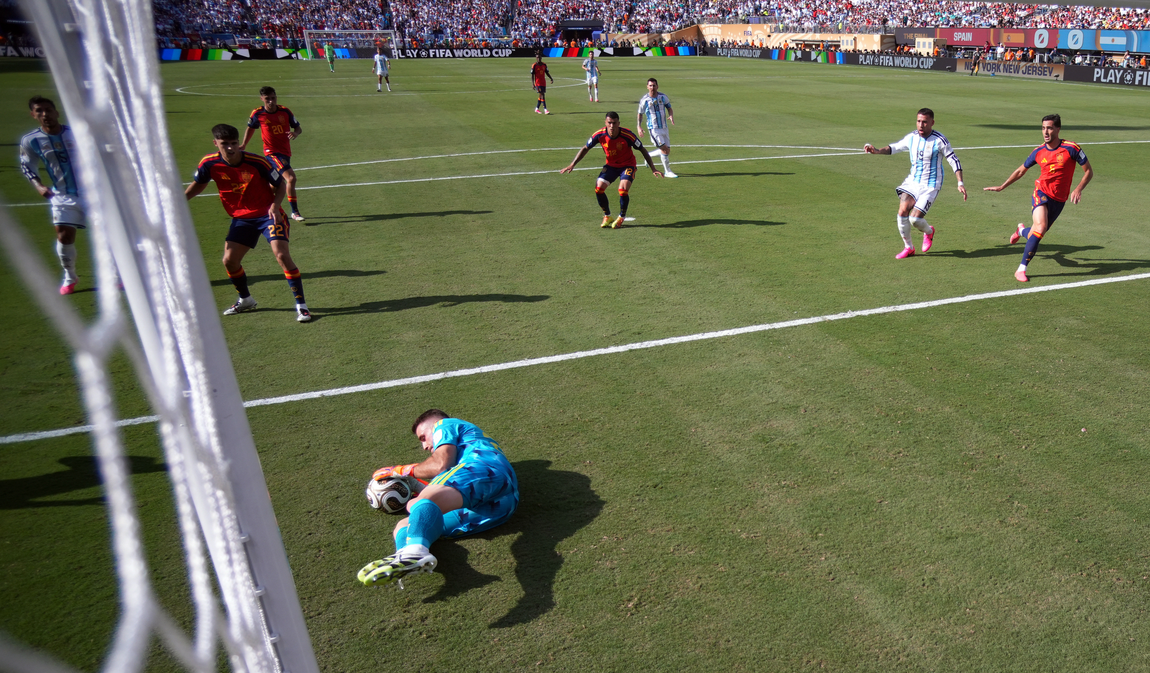 2026-07-19T212002Z_1675670551_UP1EM7J1N9DOW_RTRMADP_3_SOCCER-WORLDCUP-ESP-ARG