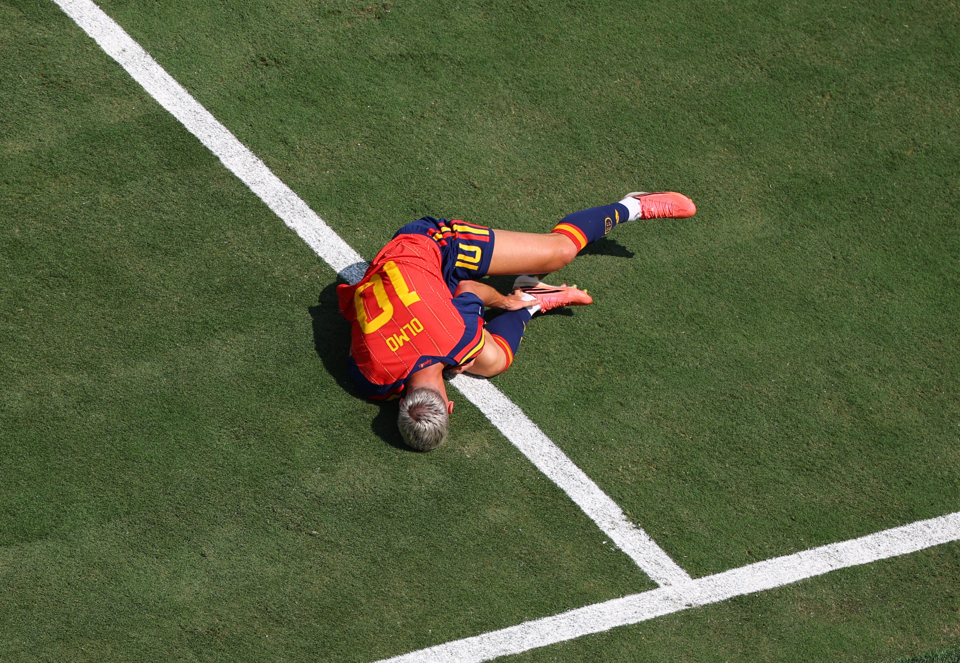 Soccer Football - FIFA World Cup 2026 - Final - Spain v Argentina - New York/New Jersey Stadium, East Rutherford, New Jersey, U.S. - July 19, 2026 Spain's Dani Olmo reacts after he is fouled REUTERS/Carlos Barria