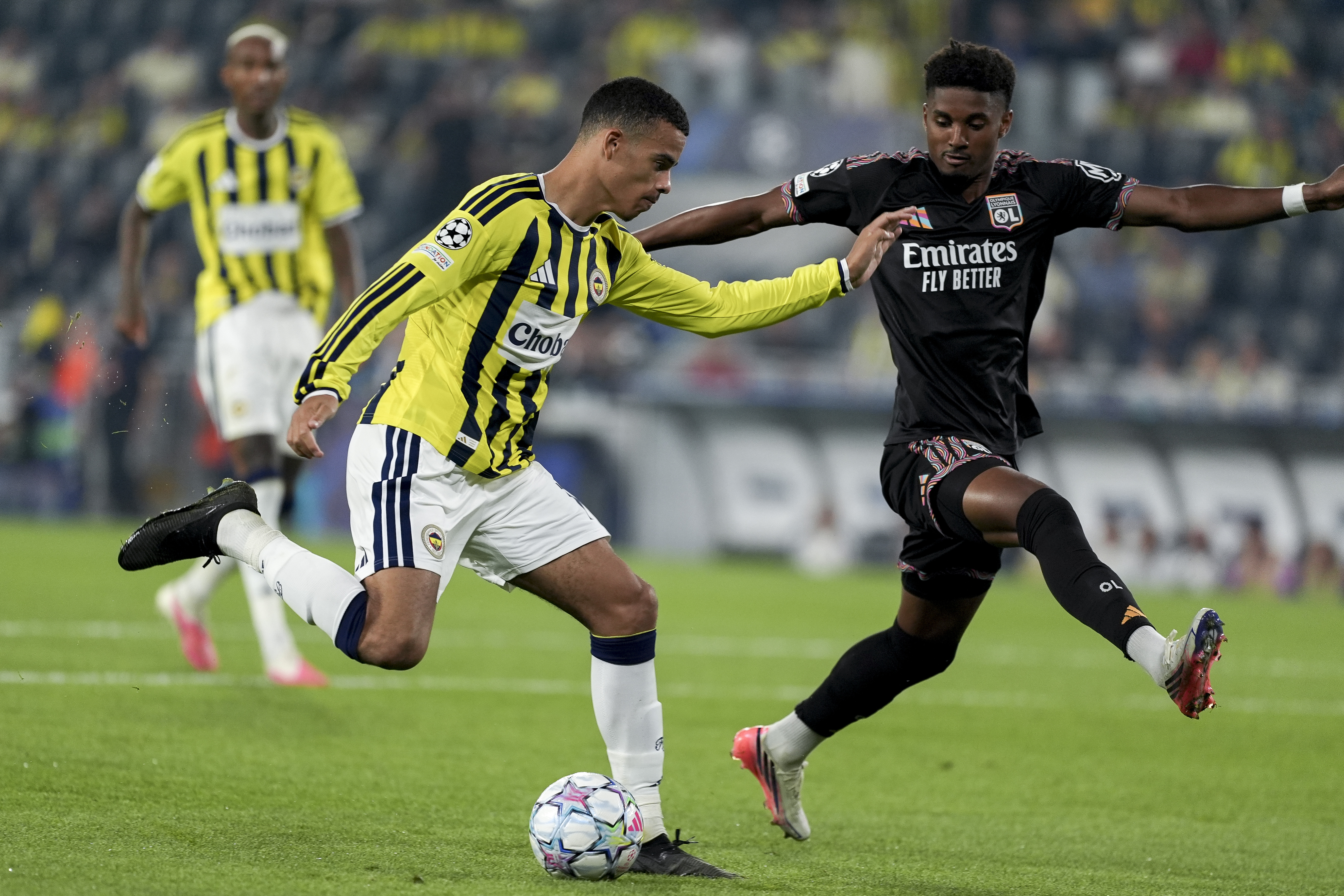 ISTANBUL, TURSKA - 18. AVGUST: Igrač Fenerbahcea Mason Greenwood slavi nakon što je postigao gol tokom prve utakmice play-off kola UEFA Lige prvaka između Fenerbahcea i Olympique Lyona na stadionu Chobani 18. augusta 2026. u Istanbulu, Turska. ( Arife Kar