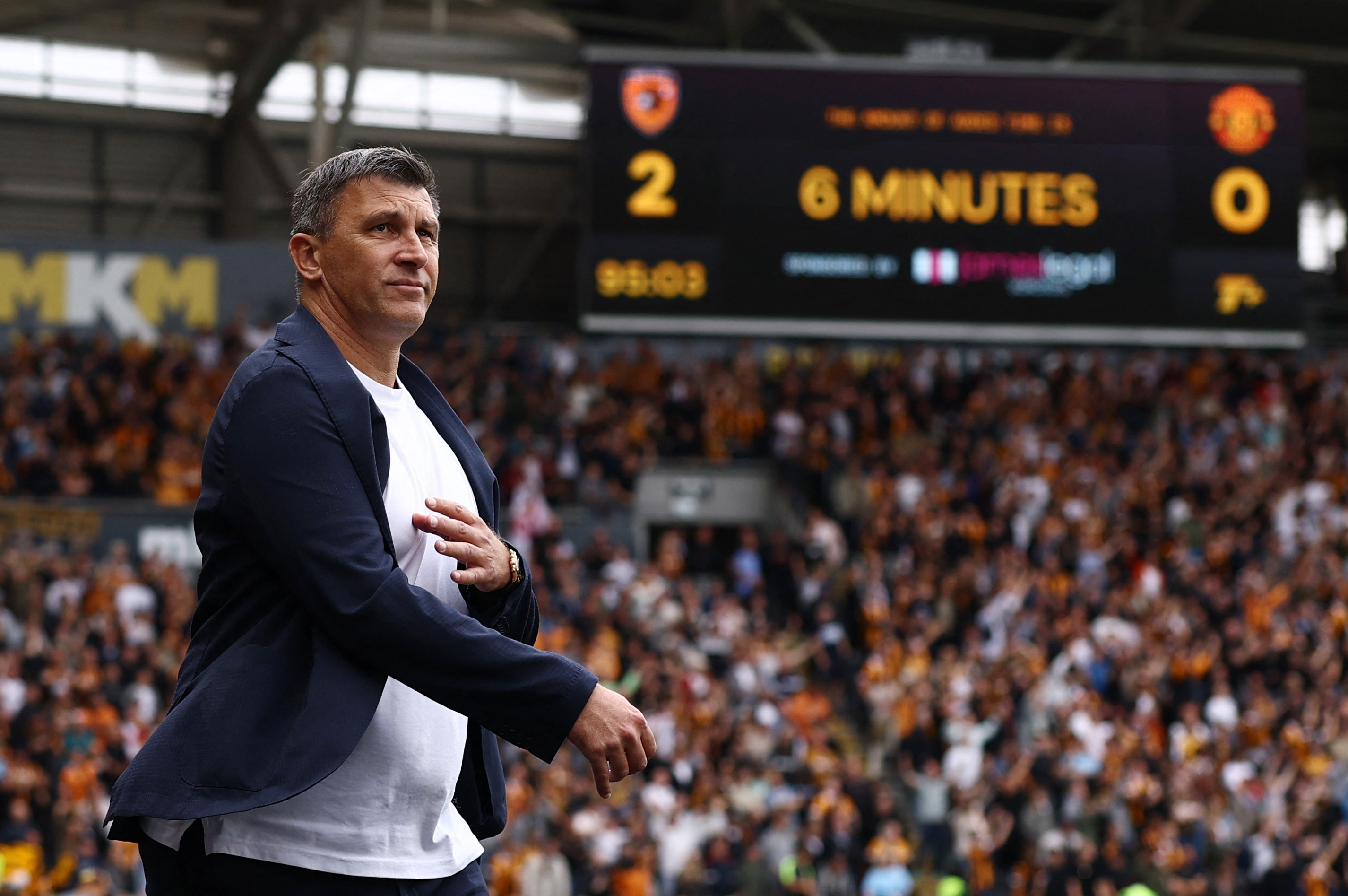 2026-08-Soccer Football - Premier League - Hull City v Manchester United - MKM Stadium, Hull, Britain - August 22, 2026 Hull City manager Sergej Jakirovic as the scoreboard is seen in the background Action Images via Reuters/Lee Smith EDIT-ENGLAND-HUL-MUN