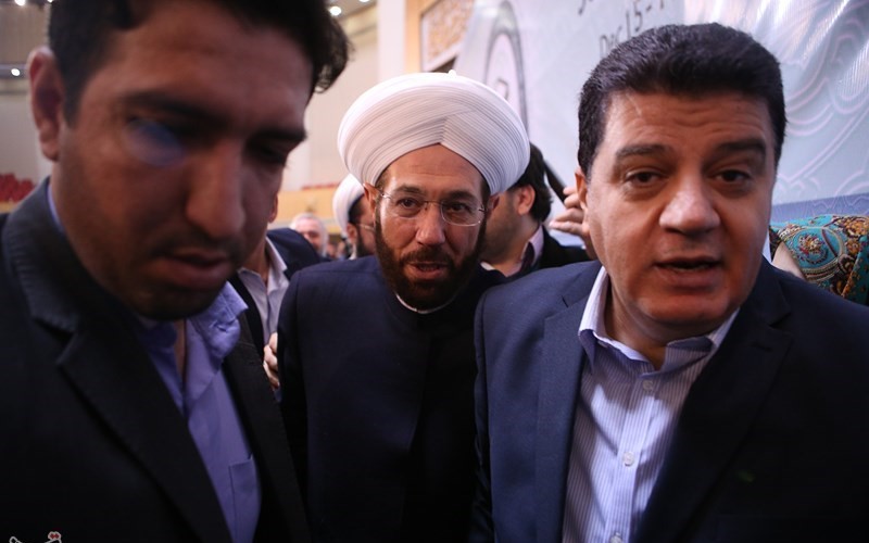 Adnan_Mahmoud_&_Ahmad_Badreddin_Hassoun_at_the_30th_International_Islamic_Unity_Conference_in_Tehran