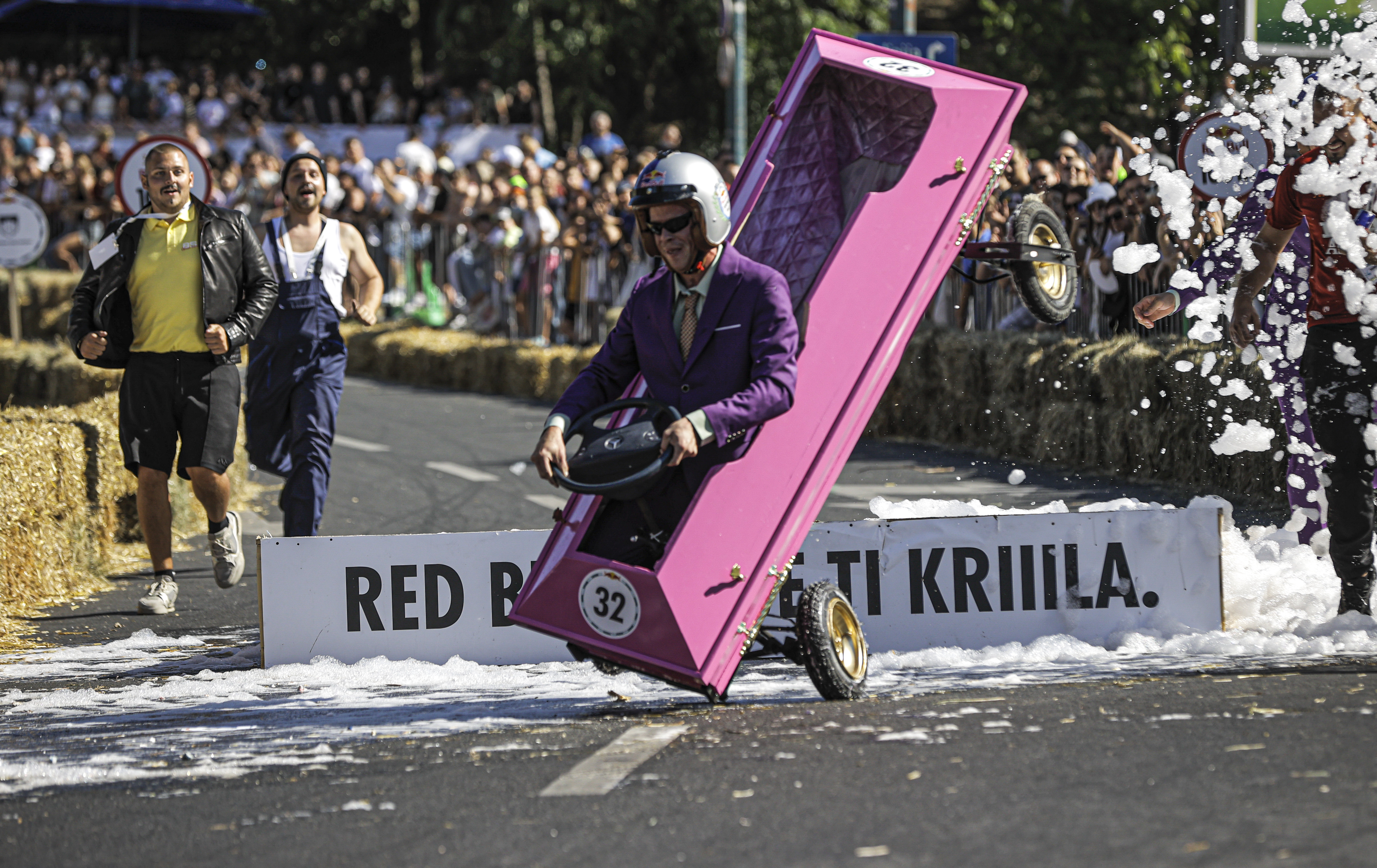 Sarajevo je danas bilo domaćin utrke Red Bull Soapbox Race ( Samır Jordamovıc - Anadolu Agency )