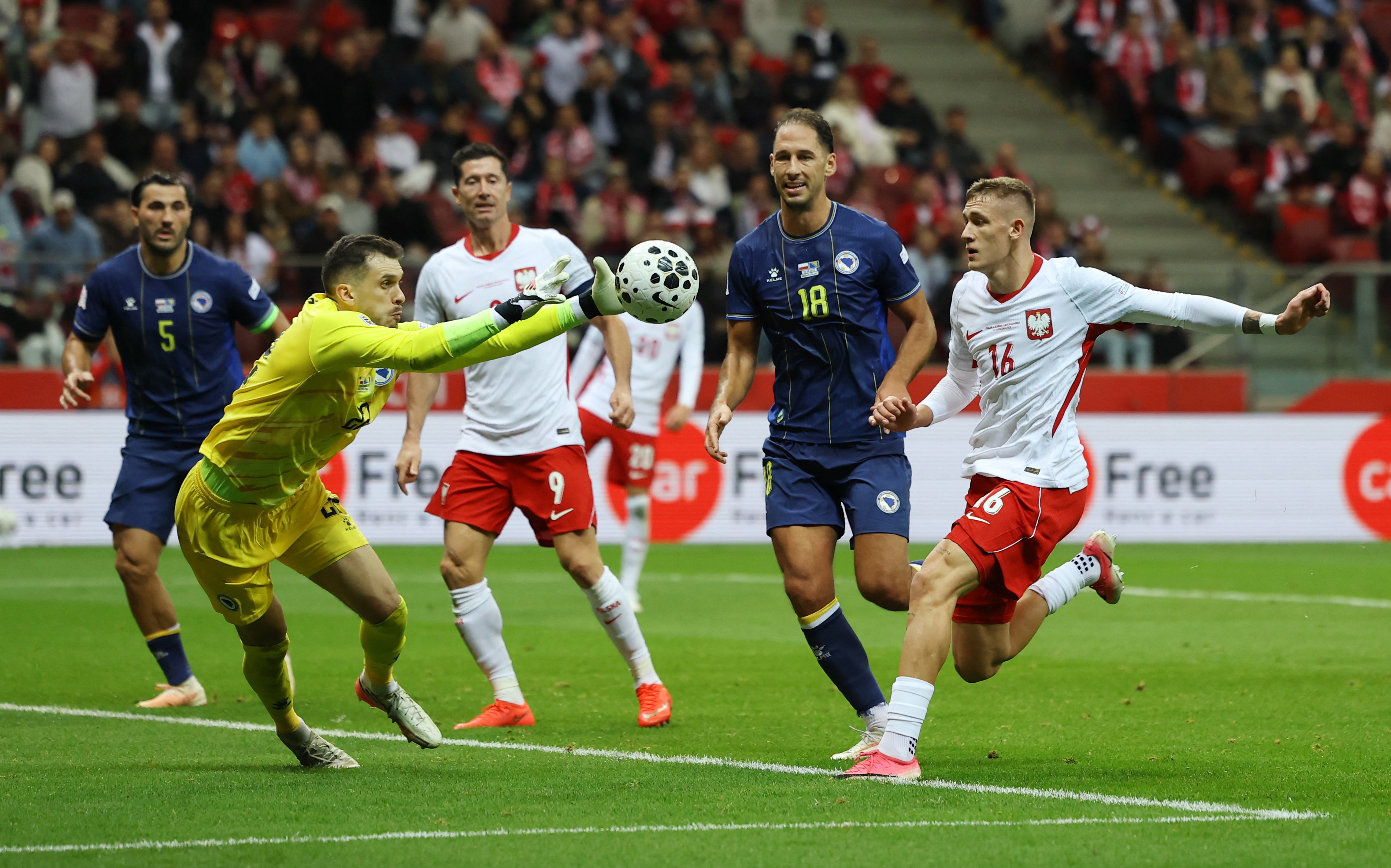 2026-09-25T202651Z_573477124_UP1EM9P1KSQH3_RTRMADP_3_SOCCER-UEFANATIONS-POL-BIH