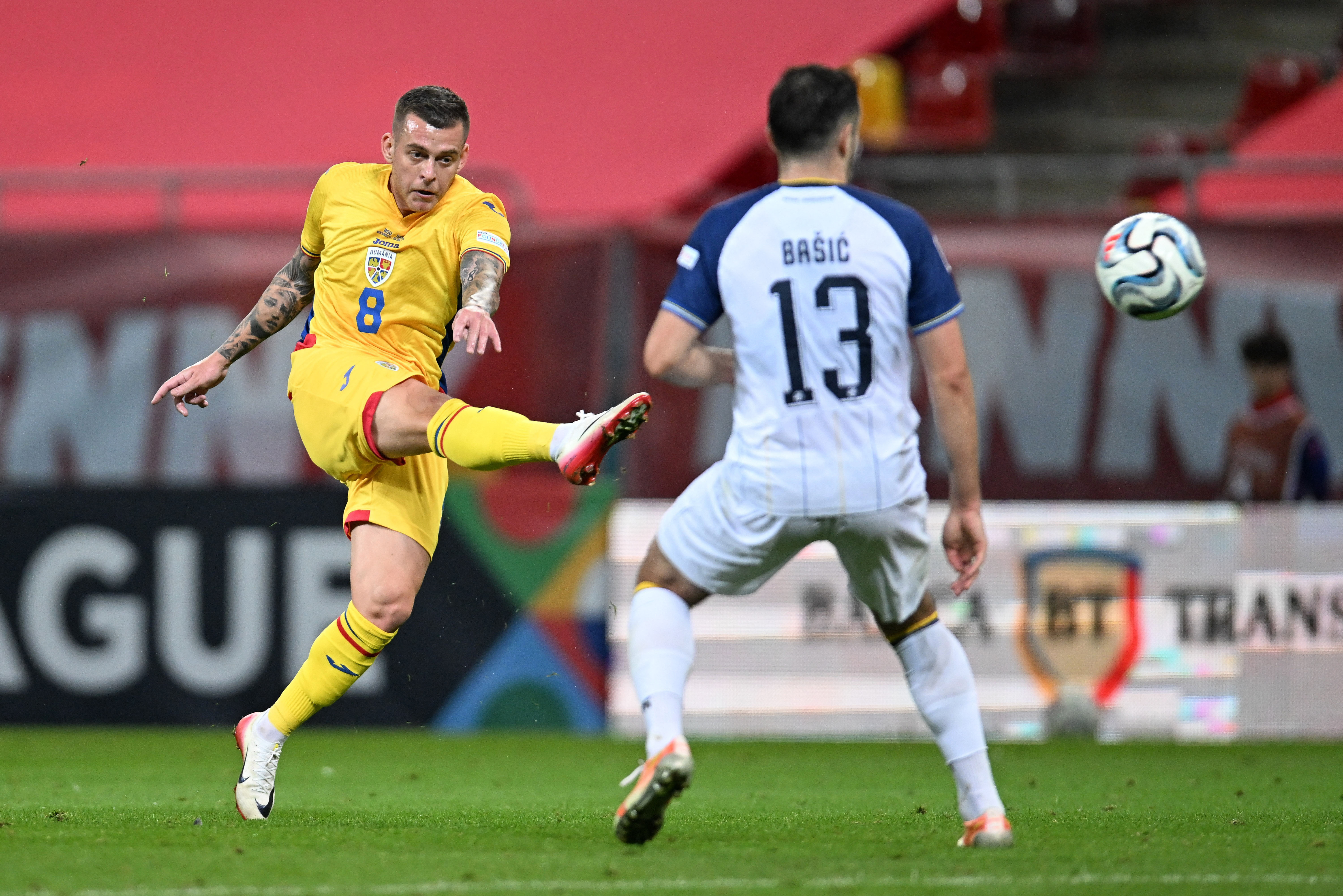 Soccer Football - UEFA Nations League - Group B4 - Romania v Bosnia and Herzegovina - National Arena, Bucharest, Romania - September 28, 2026 Romania's Alexandru Cicaldau shoots at goal Inquam Photos via REUTERS/Eduard Vinatoru ROMANIA OUT. NO COMMERCIAL