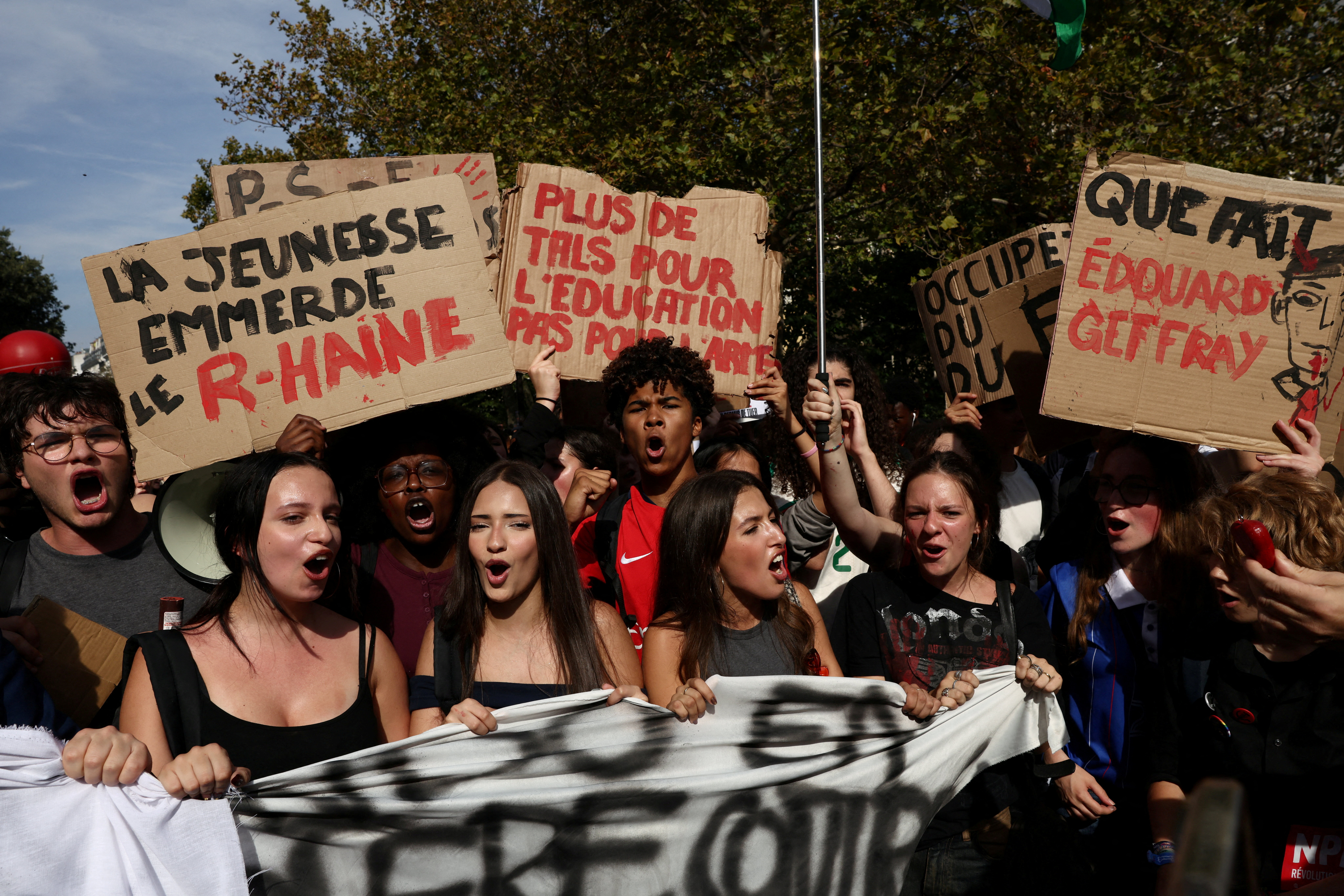 FILE PHOTO: French high school students
