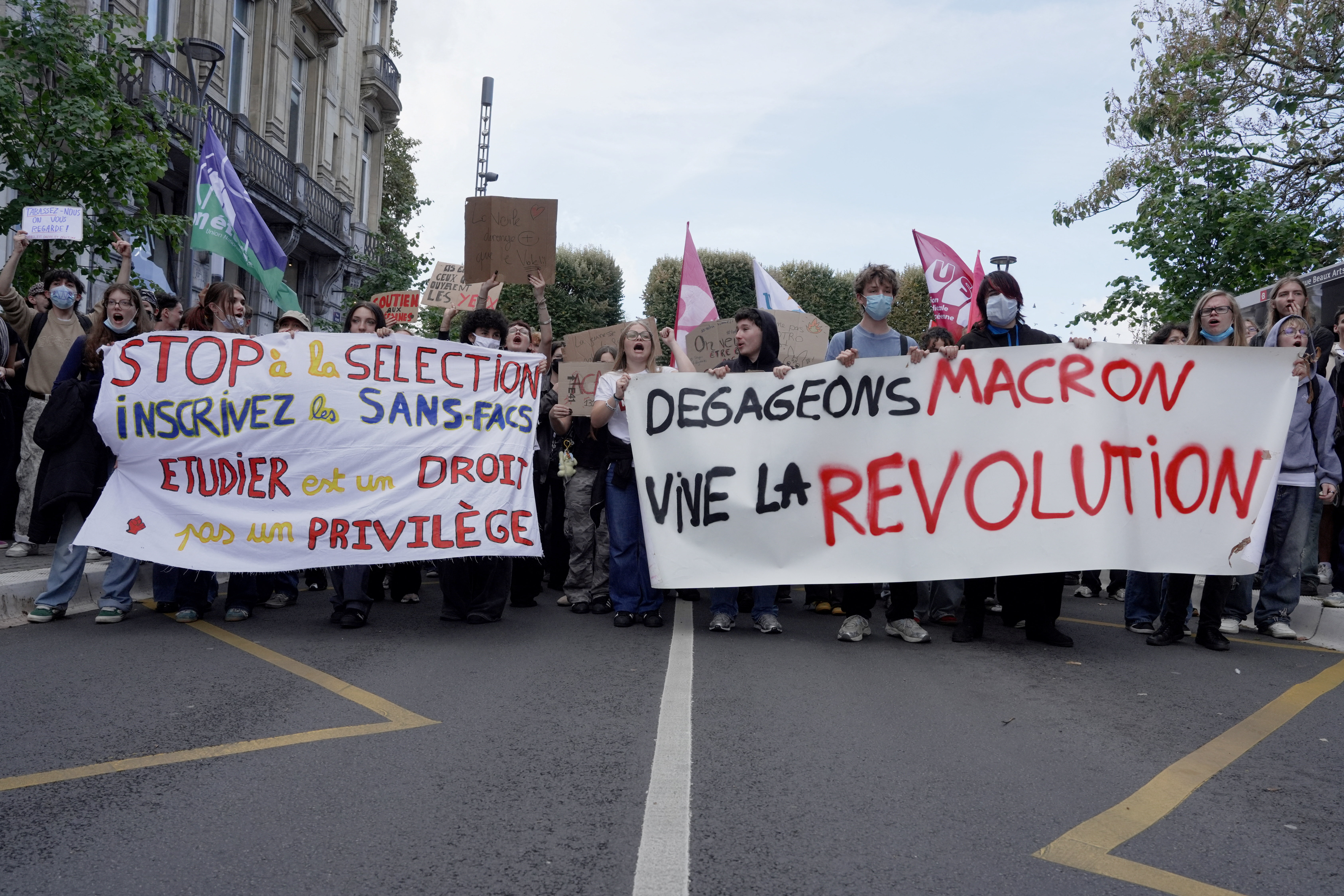 2026-10-01T130701Z_963796483_RC2BUNANMA3H_RTRMADP_3_FRANCE-PROTEST