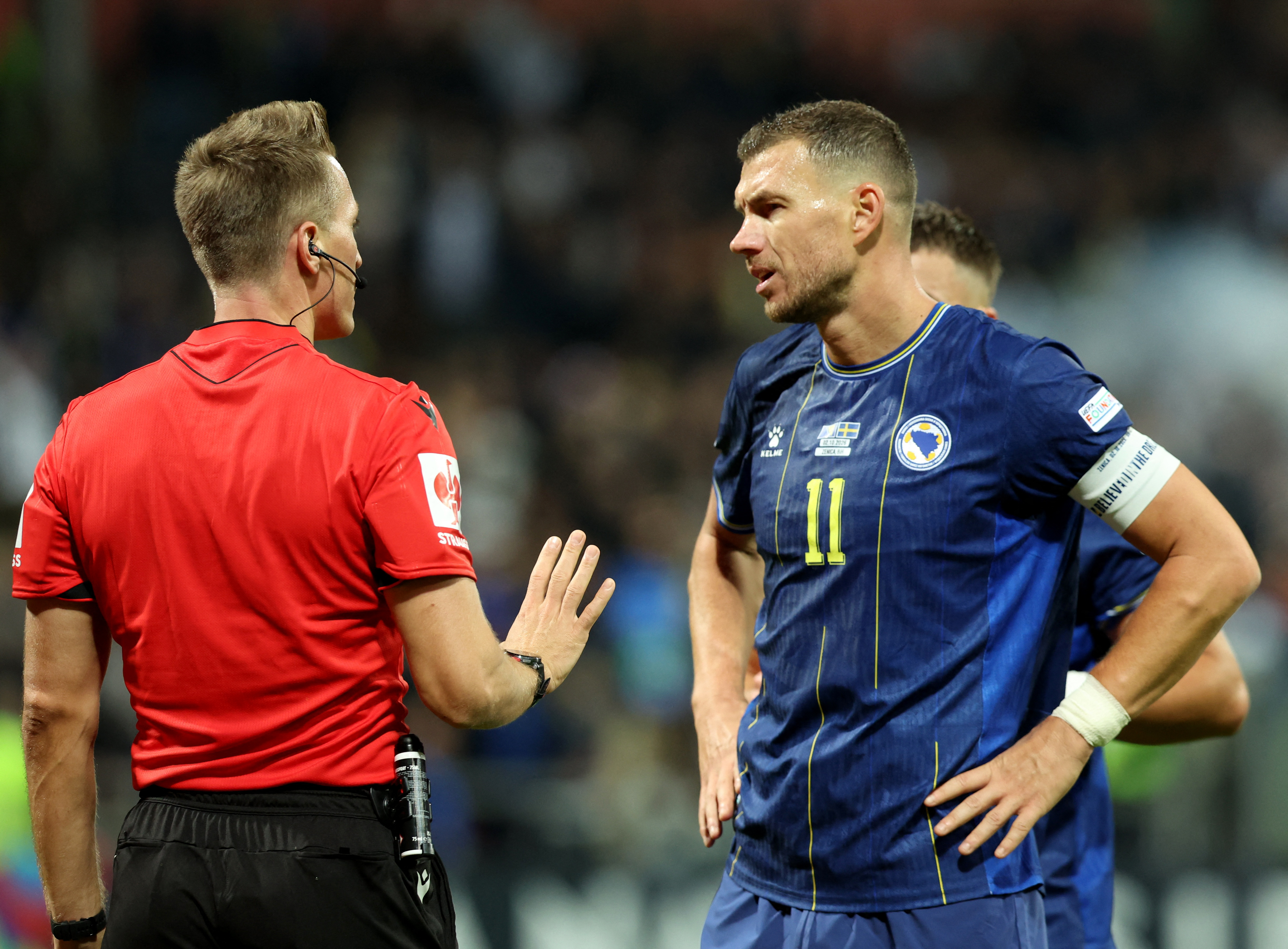 Soccer Football - Nations League - Group B4 - Bosnia and Herzegovina v Sweden - Bilino Polje Stadium, Zenica, Bosnia and Herzegovina - October 2, 2026 Bosnia and Herzegovina's Edin Dzeko remonstrates with referee Oleh Derevinskyi as his goal is disallowed