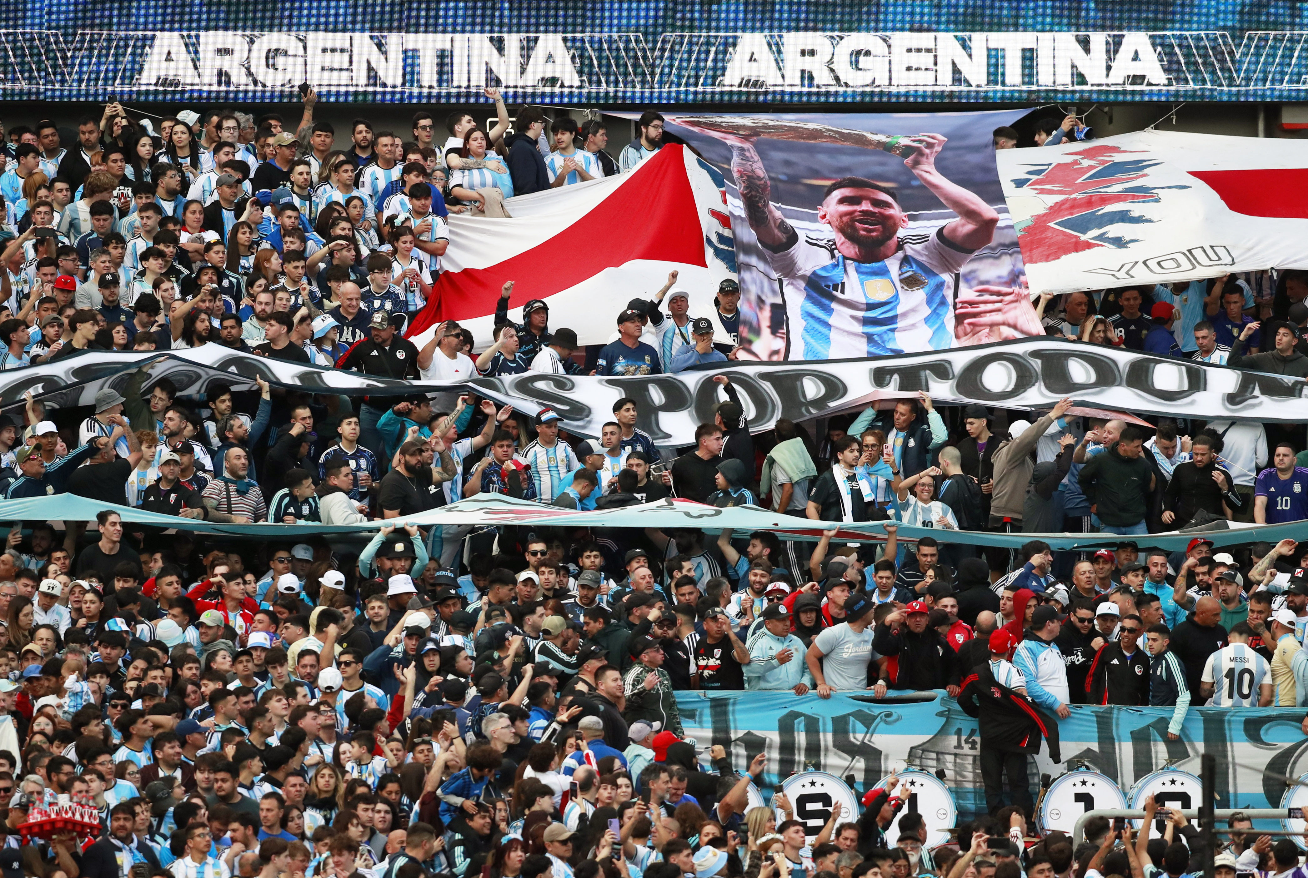2026-10-07T023456Z_1228292453_UP1EMA70767S3_RTRMADP_3_SOCCER-FRIENDLY-ARG-BEN.JPG