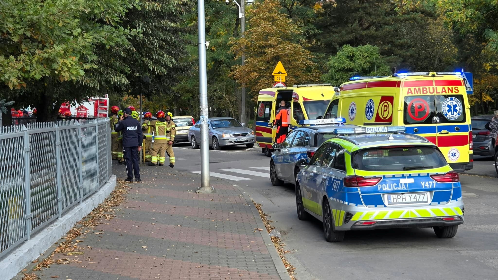 Hitna pomoć i policija nakon napada nožem u školi u Poljskoj
