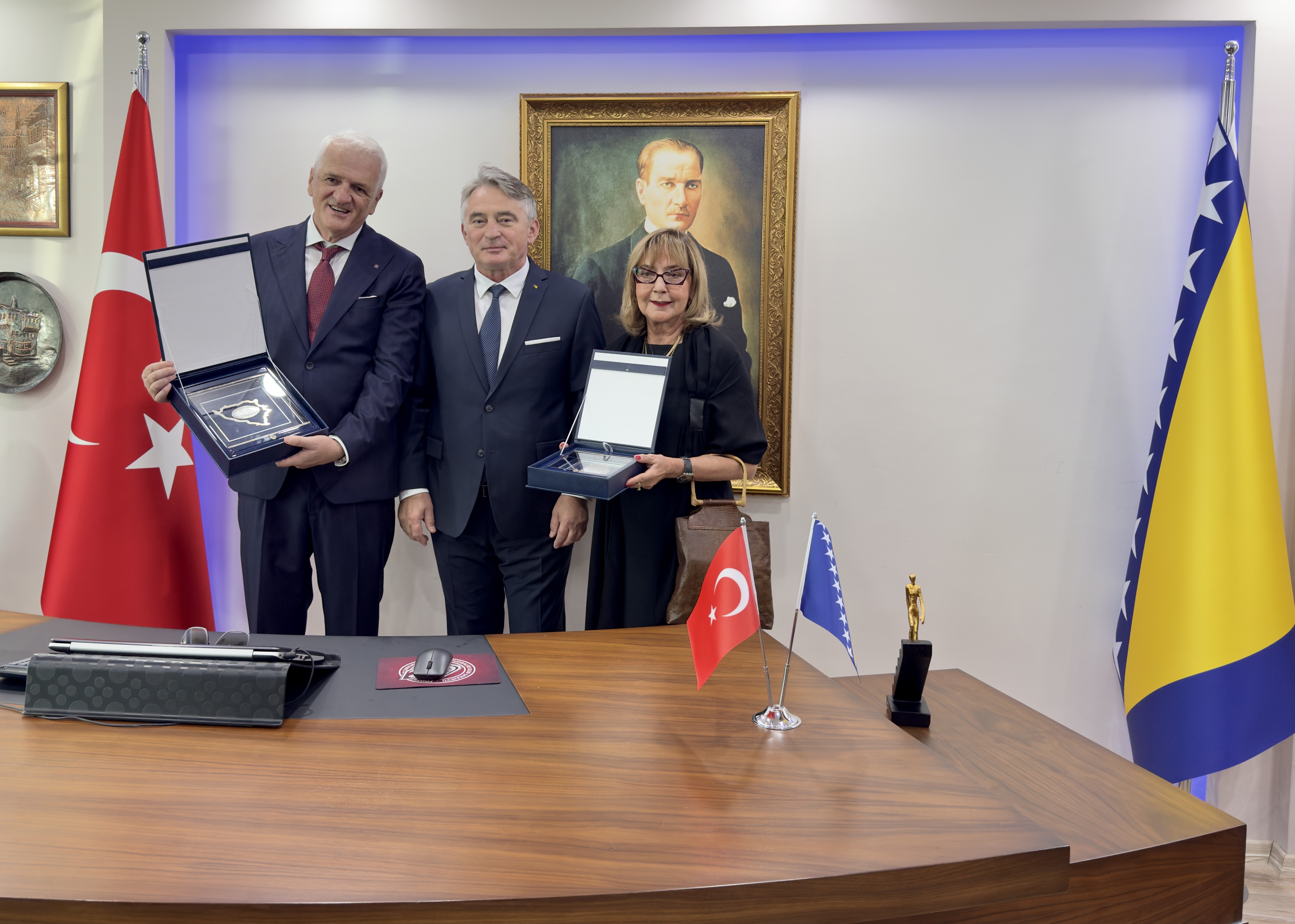 Član Predsjedništva BiH Željko Komšić svečano je otvorio Počasni konzulat BiH u Antaliji (4)