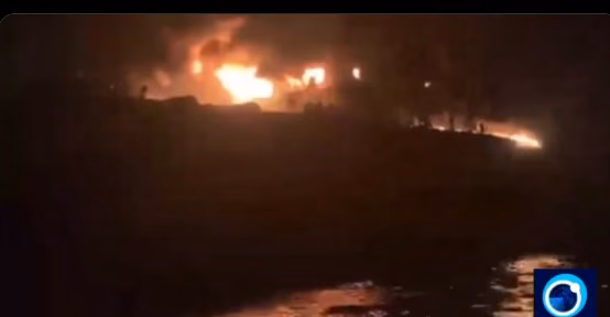 VIDEO / "Supertanker" pogodio minu i eksplodirao, Iran: "Pokušao je nezakonito proći Hormuzom"