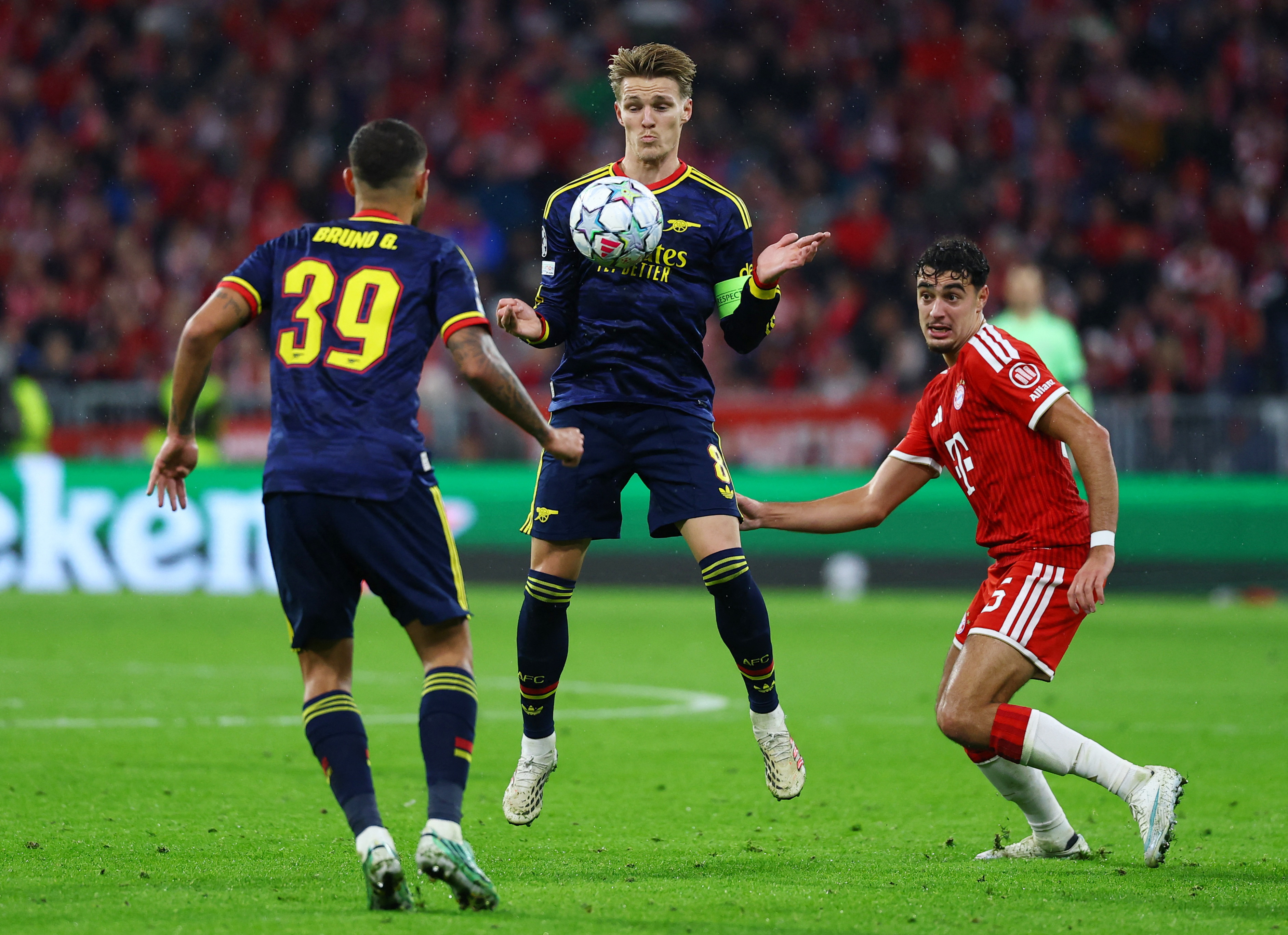 Soccer Football - UEFA Champions League - Bayern Munich v Arsenal