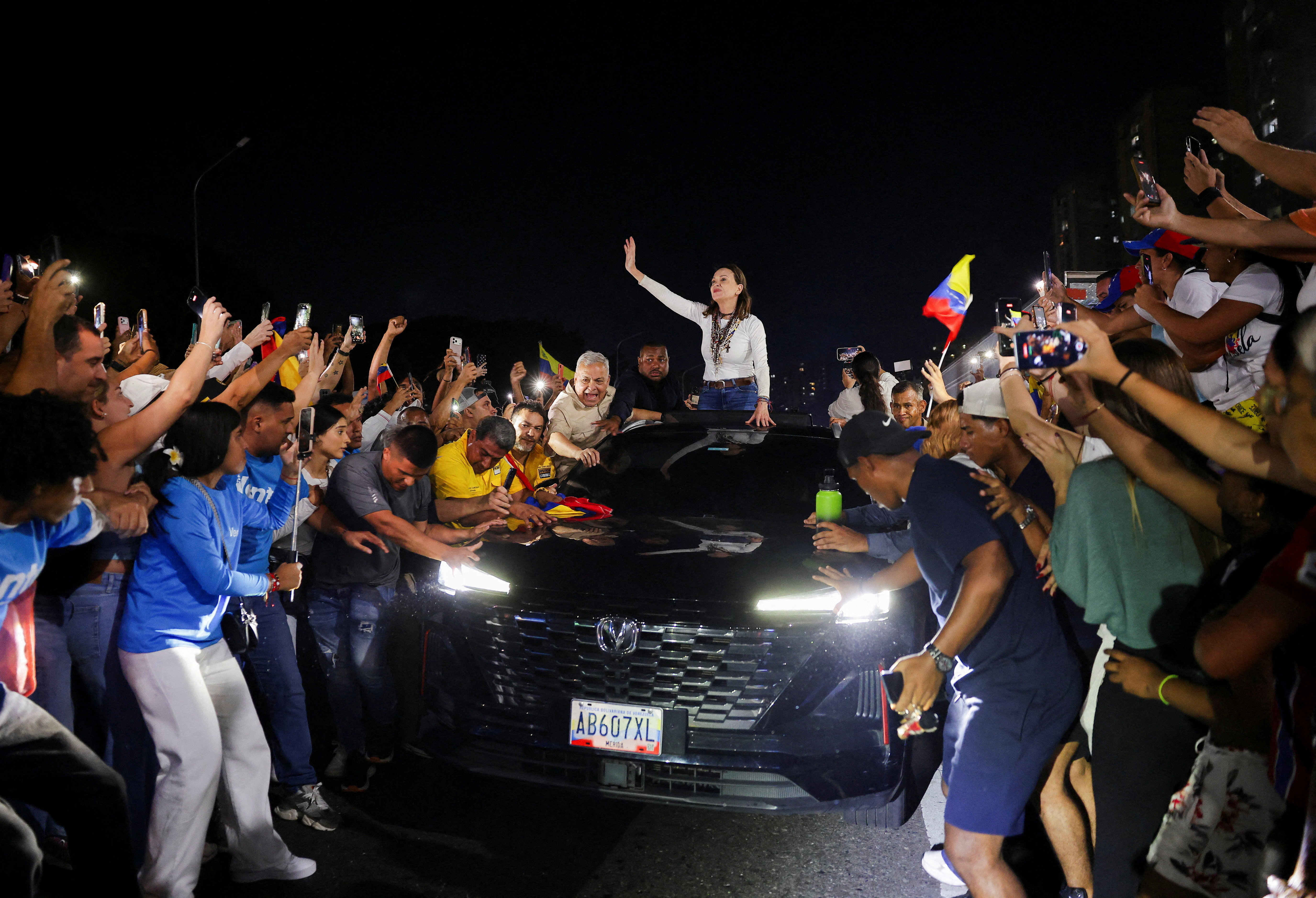 2026-10-26T042631Z_498023585_RC2QAOARJF6U_RTRMADP_3_VENEZUELA-OPPOSITION