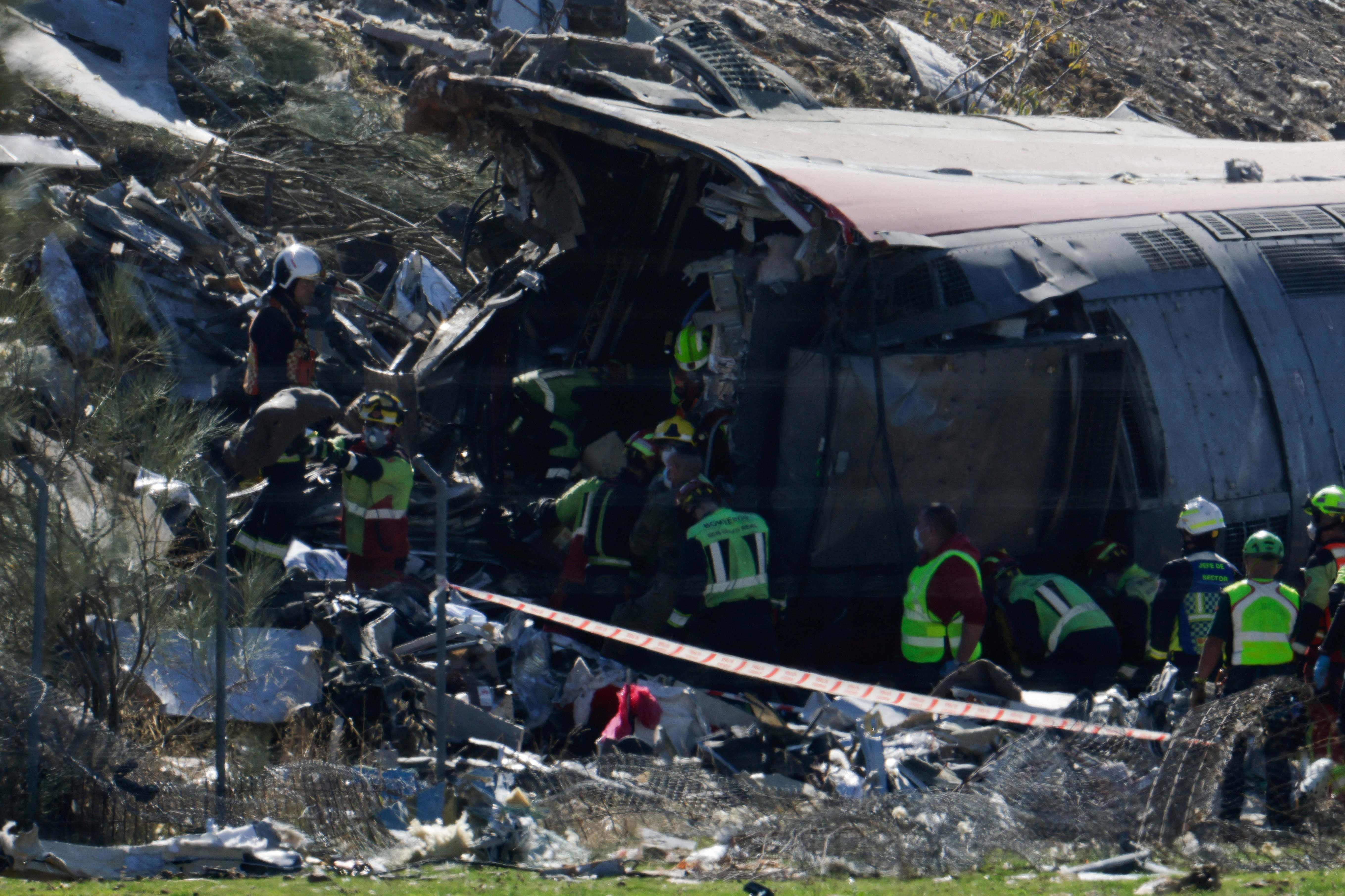 2026-10-28T140603Z_408191206_RC2BCOAHKJWS_RTRMADP_3_SPAIN-ACCIDENT