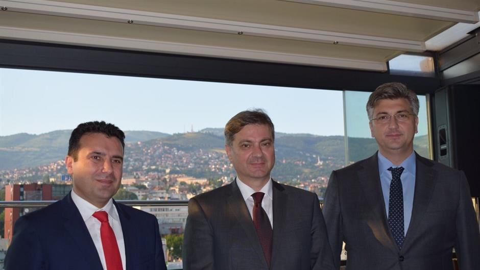 19814485_10212575425716984_339935004_o